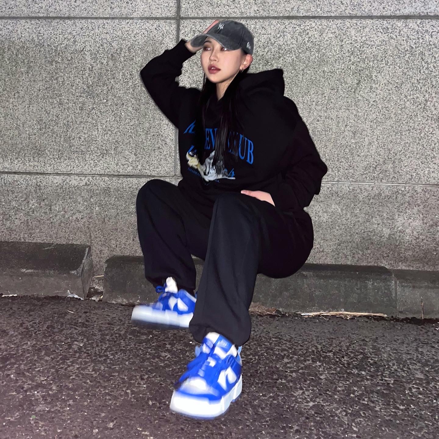 (W) Nike Dunk Low Disrupt Game Royal 착용 스타일