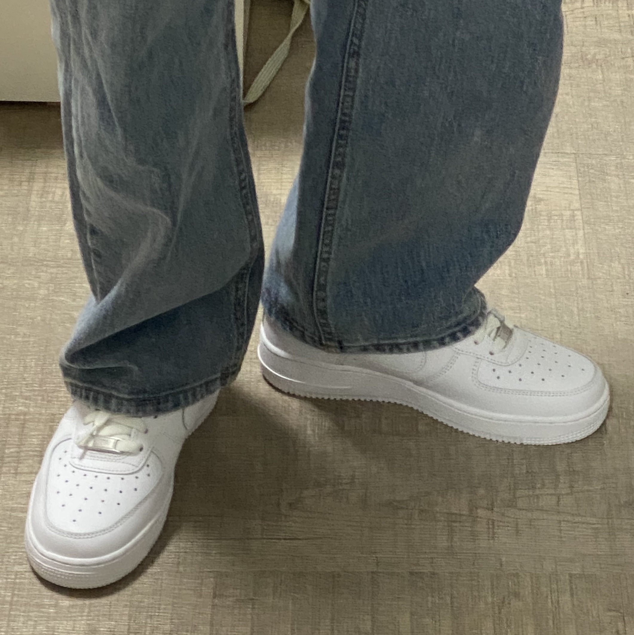 (W) Nike Air Force 1 '07 Low White 착용 스타일