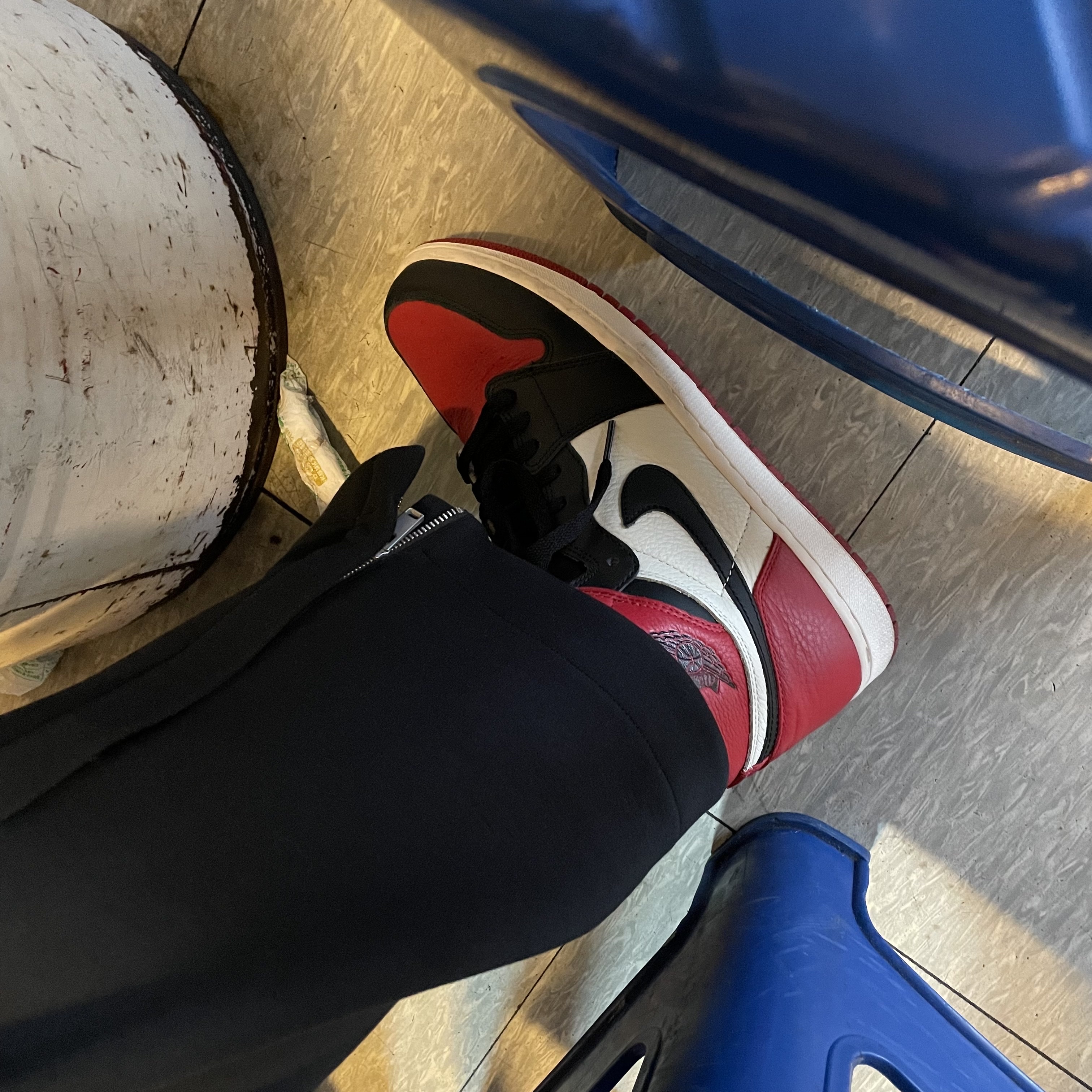 Jordan 1 Retro High OG Bred Toe 착용 스타일