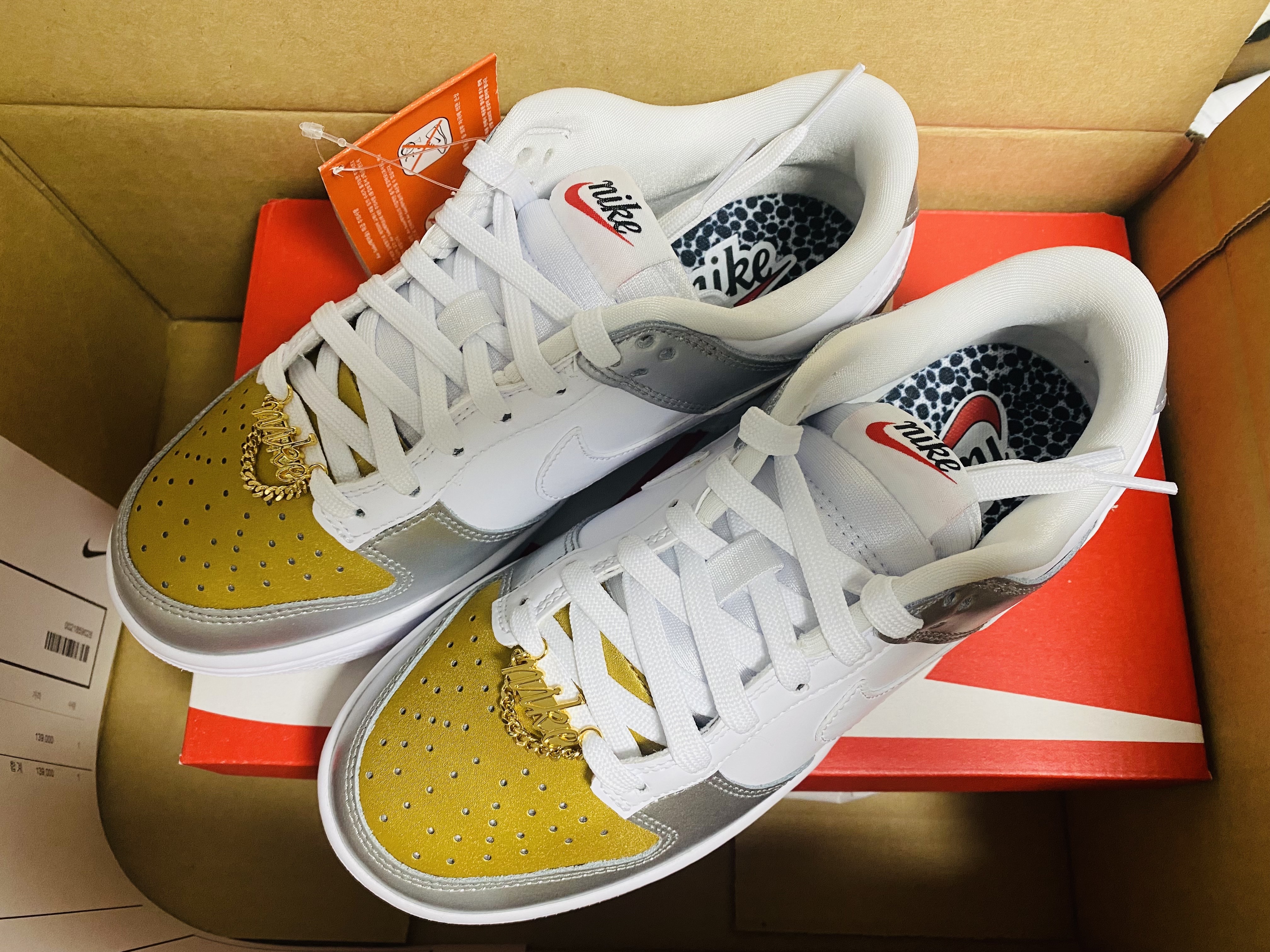 (W) Nike Dunk Low SE Heirloom 착용 스타일 - 2