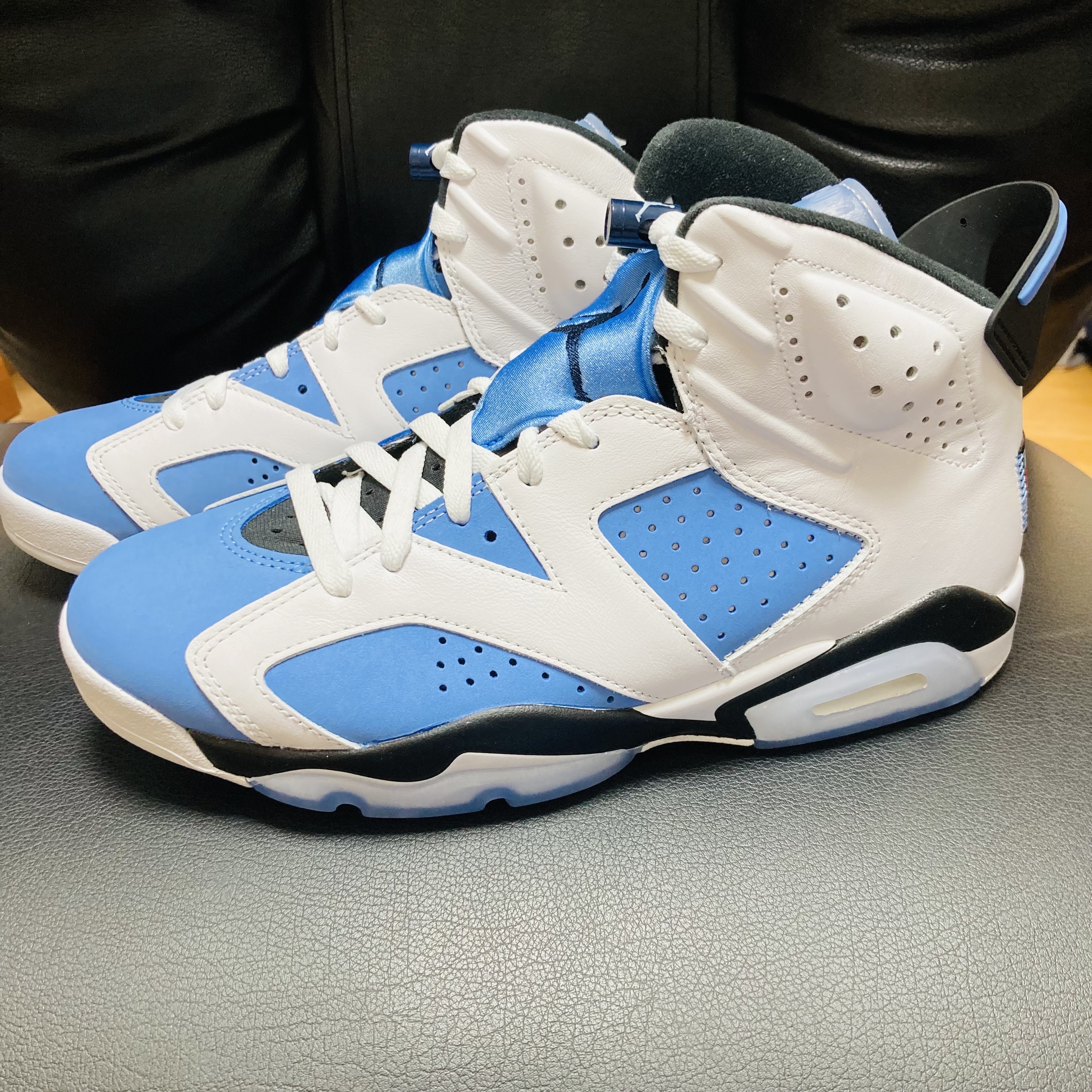 Jordan 6 Retro University Blue 착용 스타일