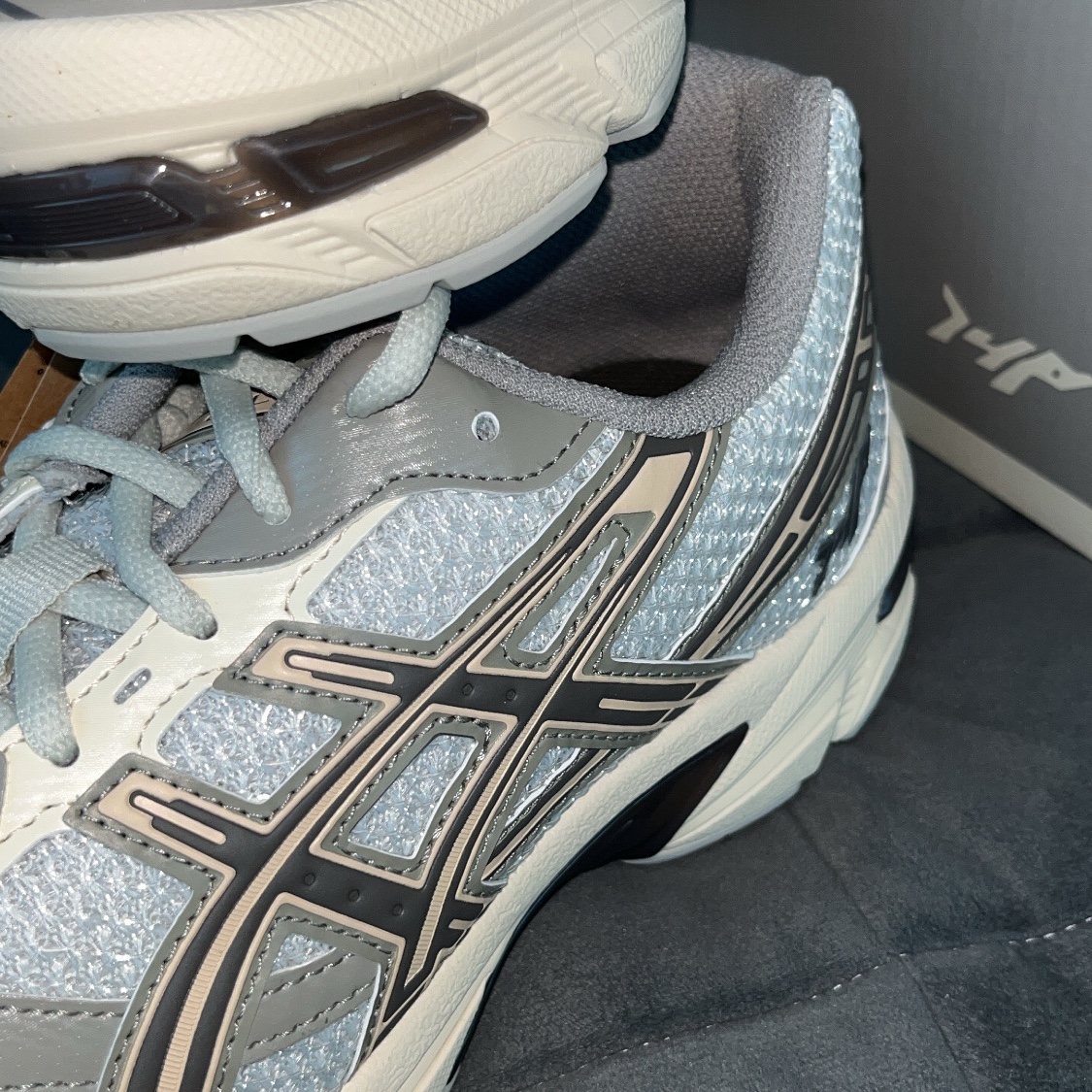 Asics x I4P Gel-1130 Glacier Grey Mink 착용 스타일
