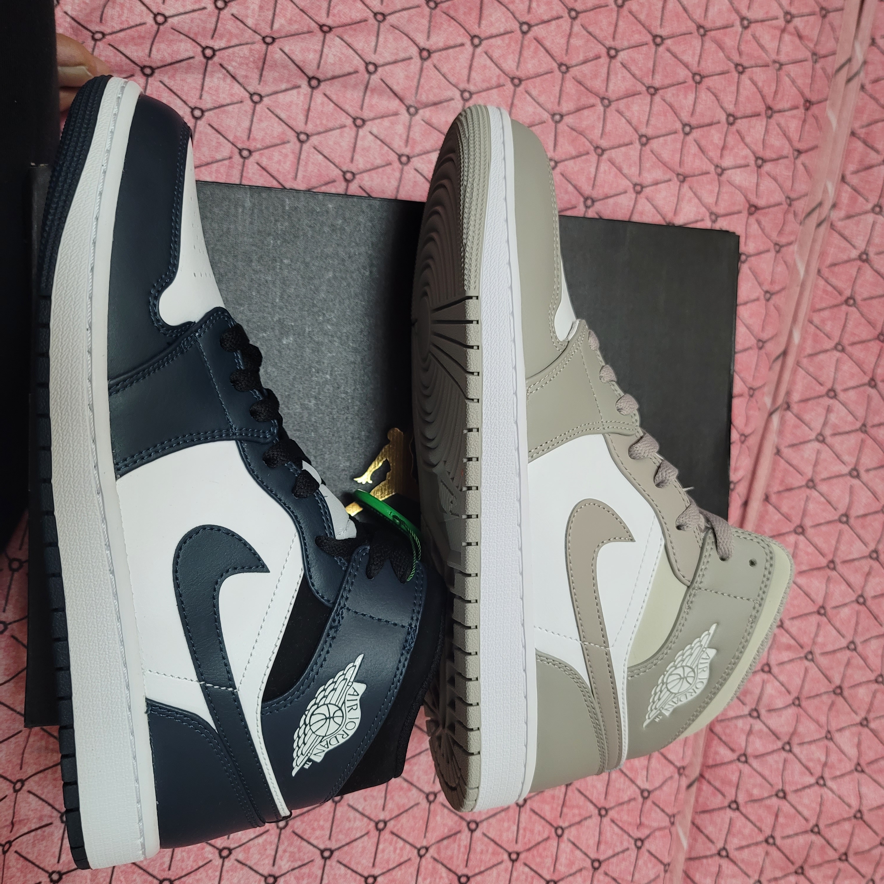 Jordan 1 Mid College Grey, Jordan 1 Mid Dark Teal 착용 스타일 - 1