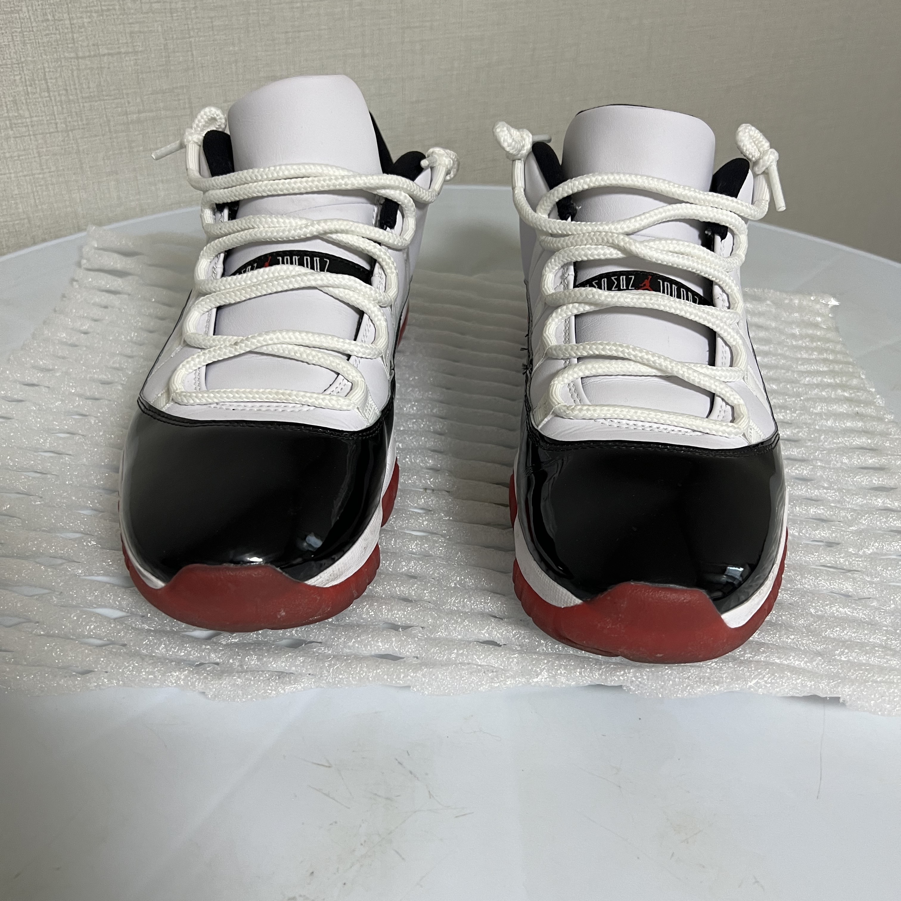 Jordan 11 Retro Low Concord Bred 착용 스타일 - 1