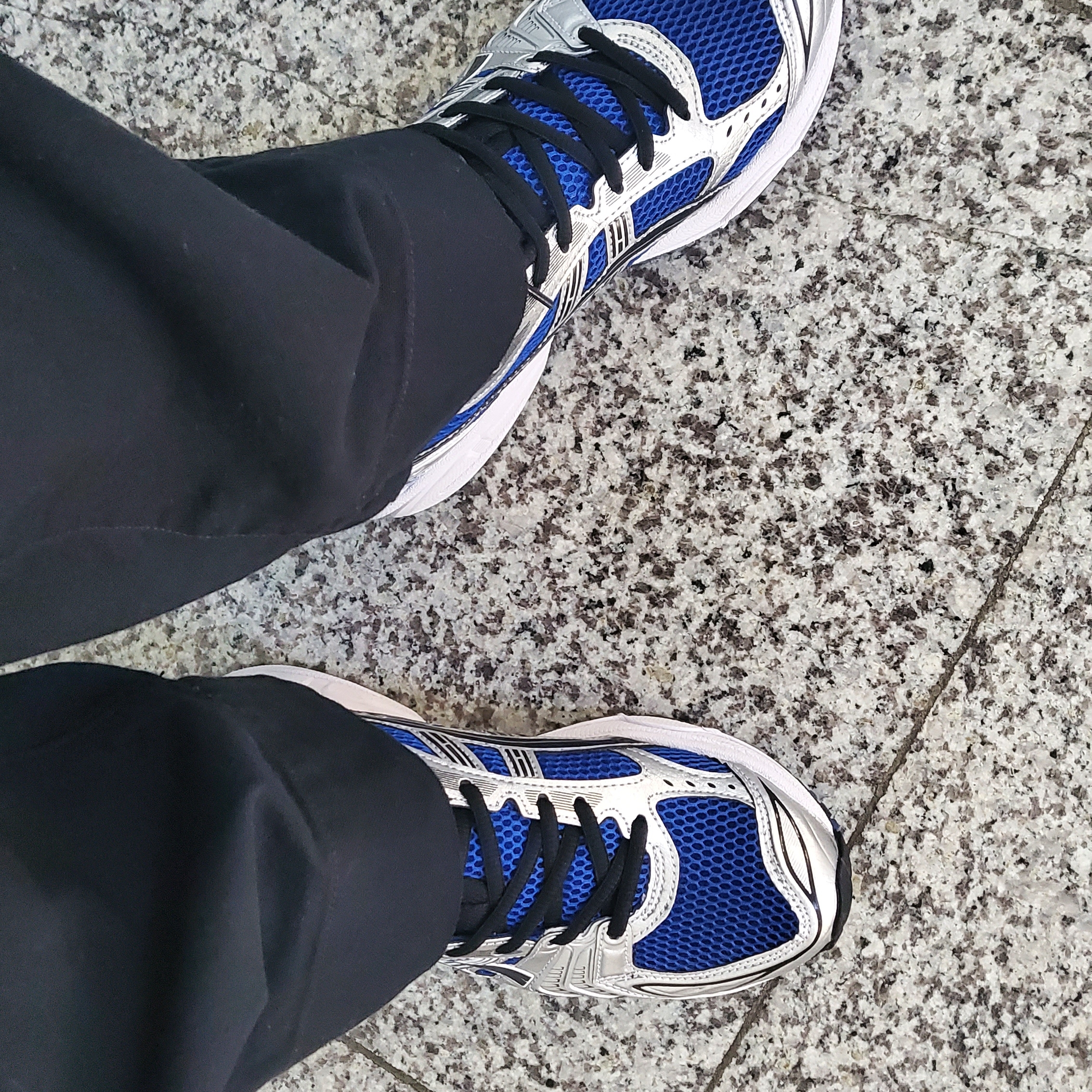 Asics Gel-Kayano 14 Monaco Blue Black 착용 스타일