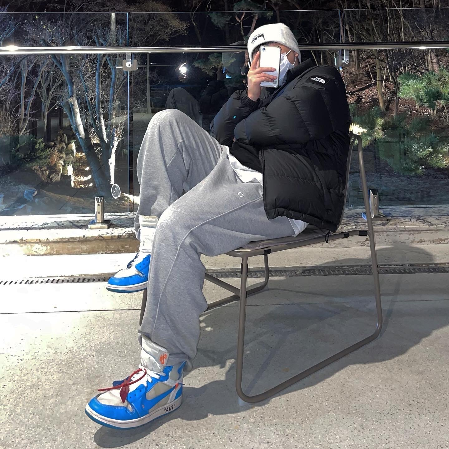 Jordan 1 x Off-White Retro High University Blue 착용 스타일 - 1