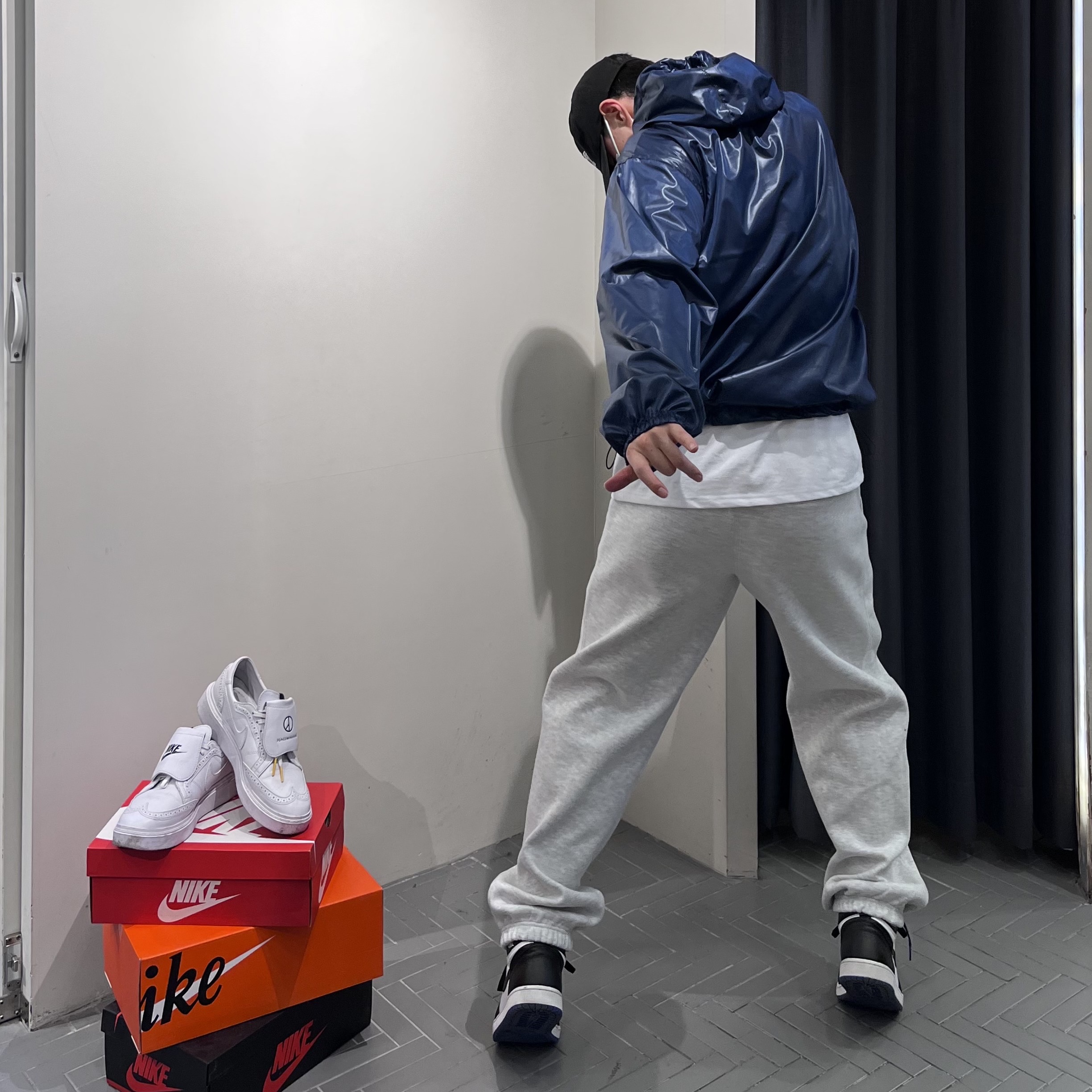 Nike x Peaceminusone Kwondo1 White, Jordan 1 Retro High OG Royal Toe 착용 스타일
