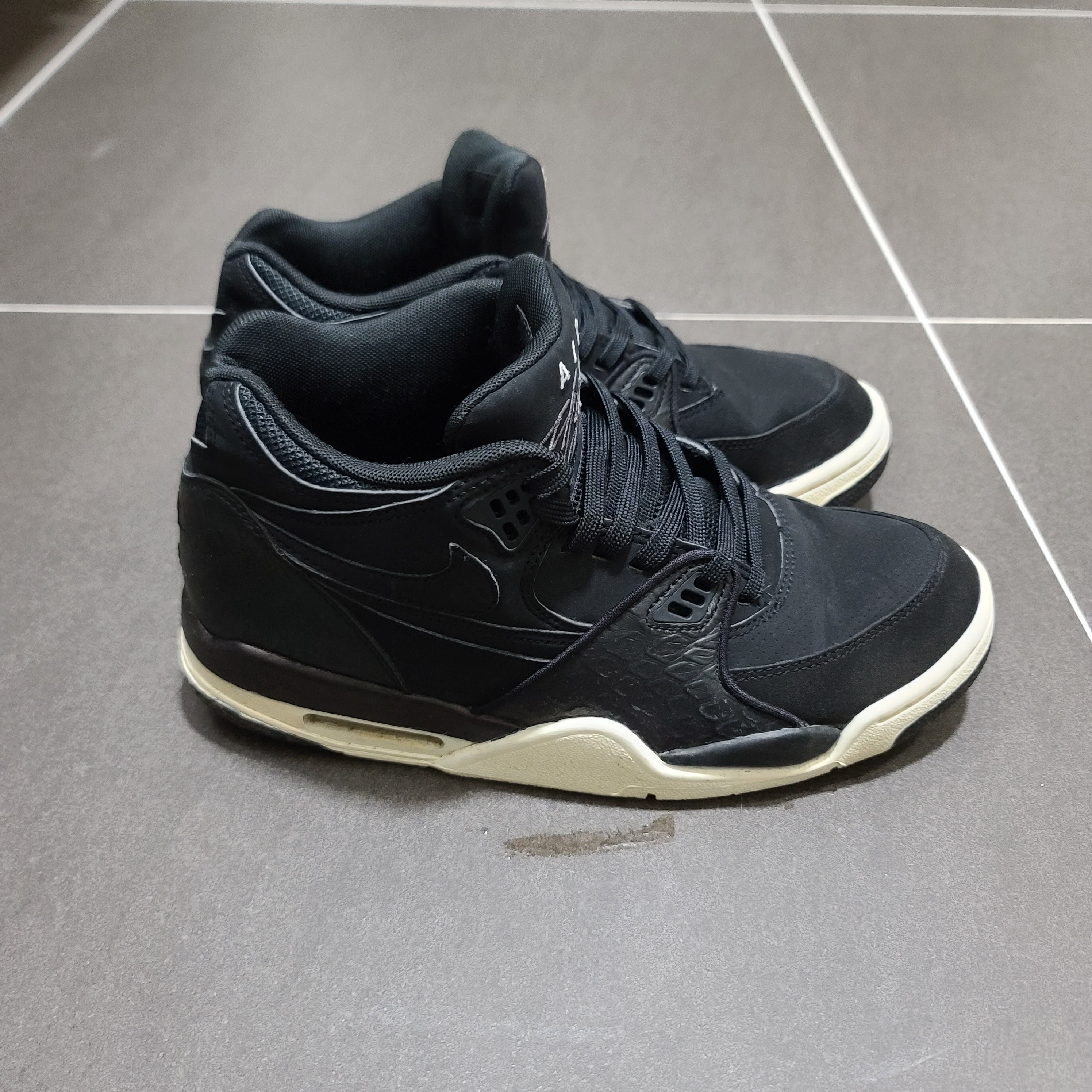 Nike Air Flight 89 Black Reptile 착용 스타일
