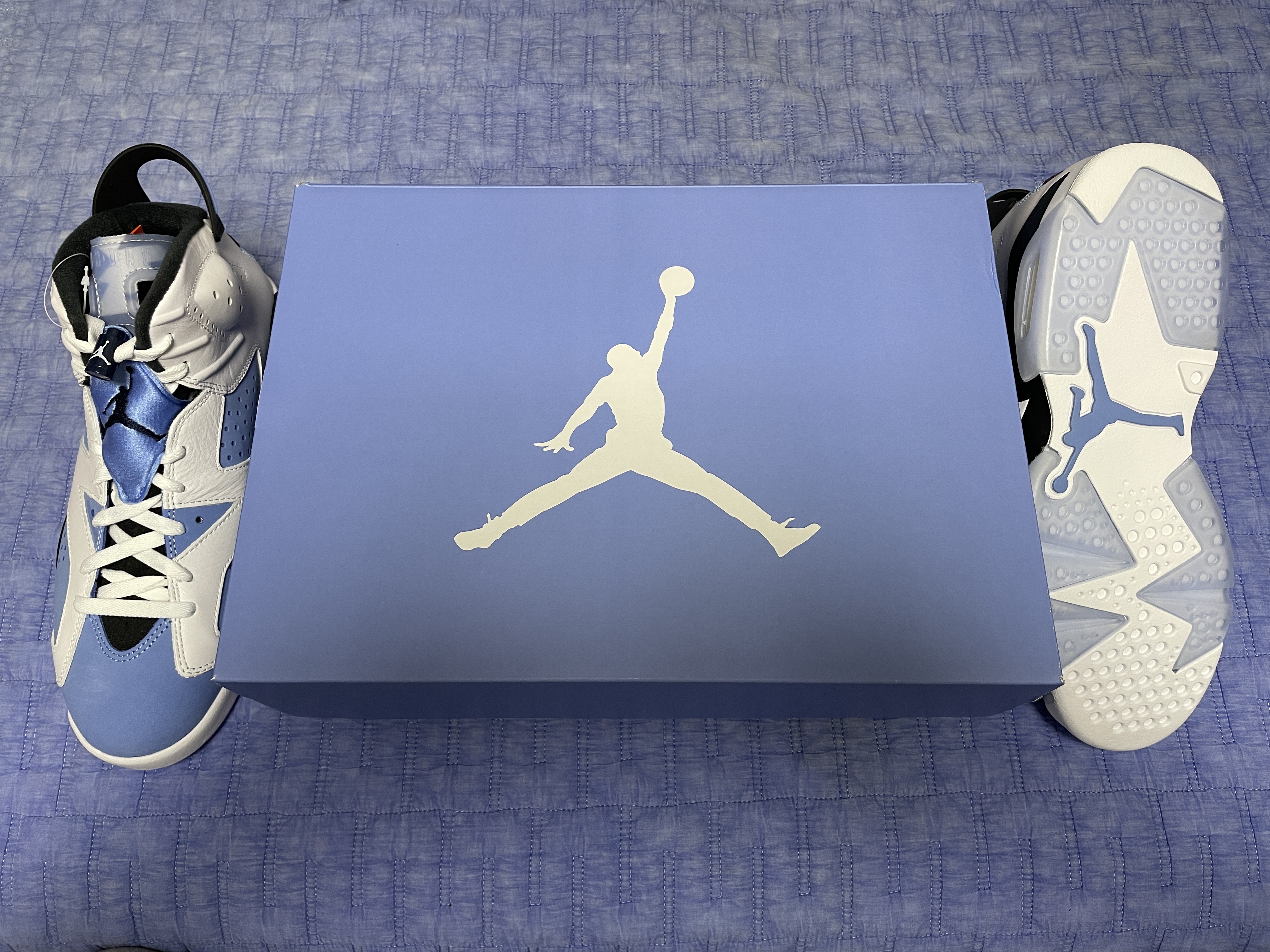 Jordan 6 Retro University Blue 착용 스타일