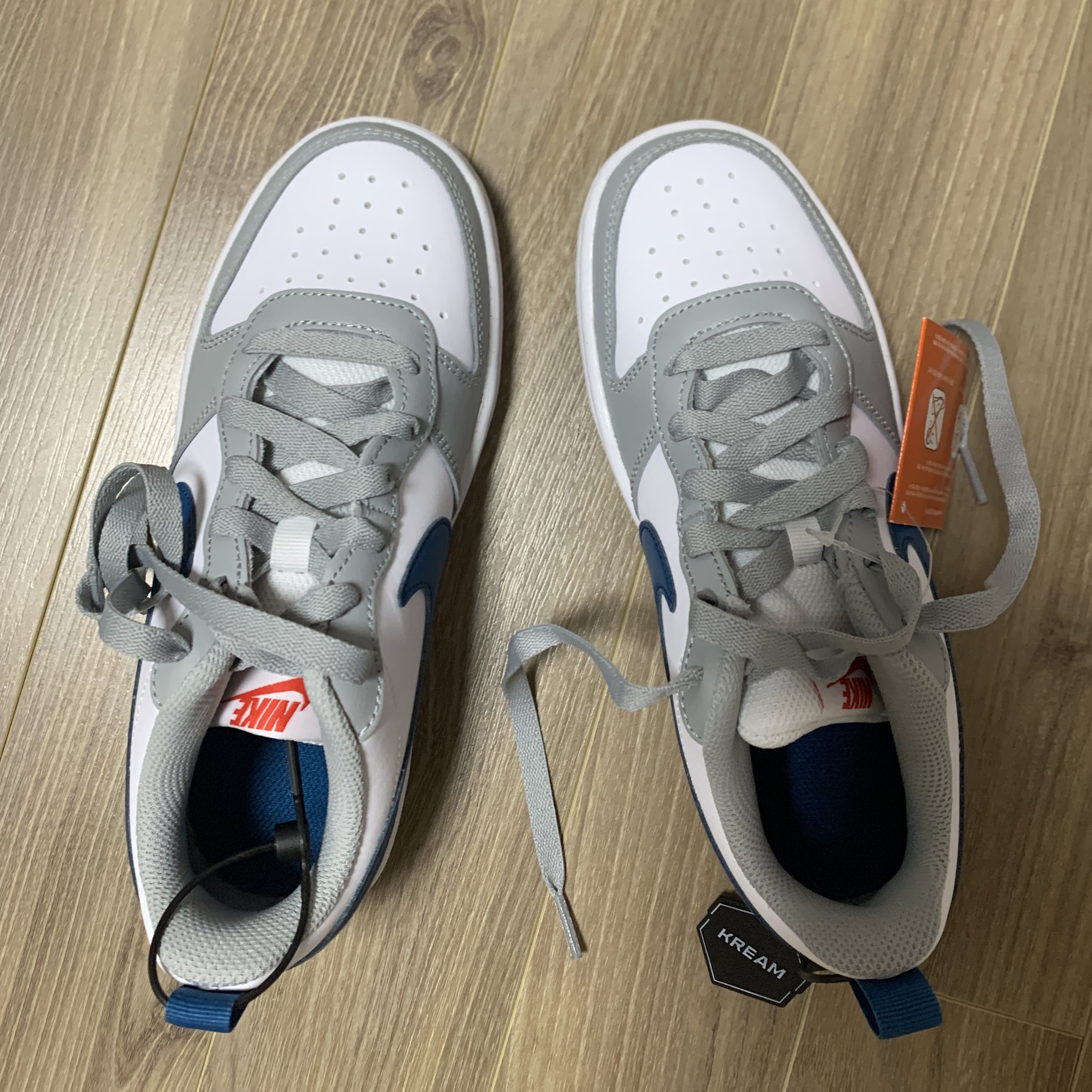 (GS) Nike Court Borough Low 2 Light Smoke Grey 착용 스타일 - 1