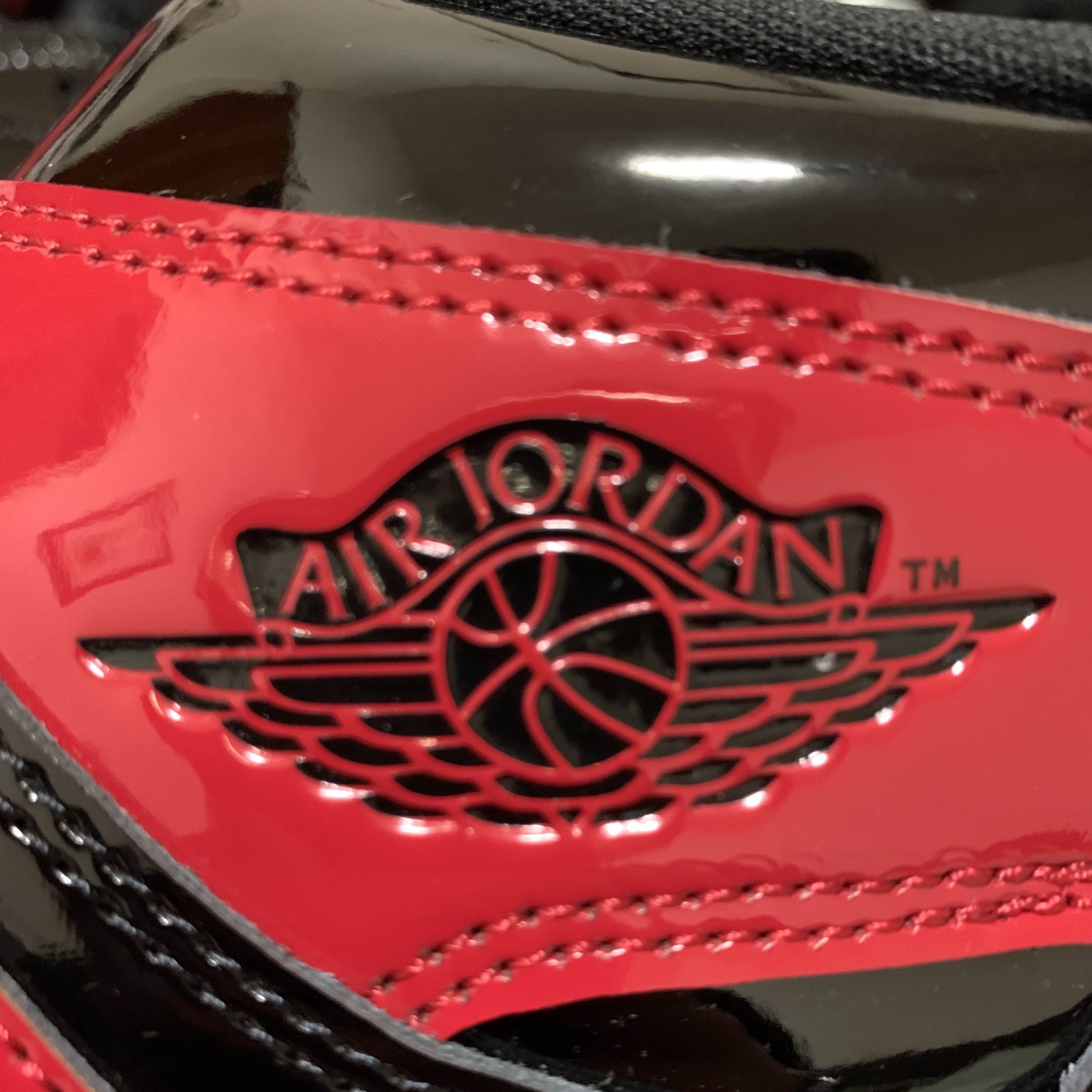 Jordan 1 Retro High OG Patent Bred 착용 스타일 - 4