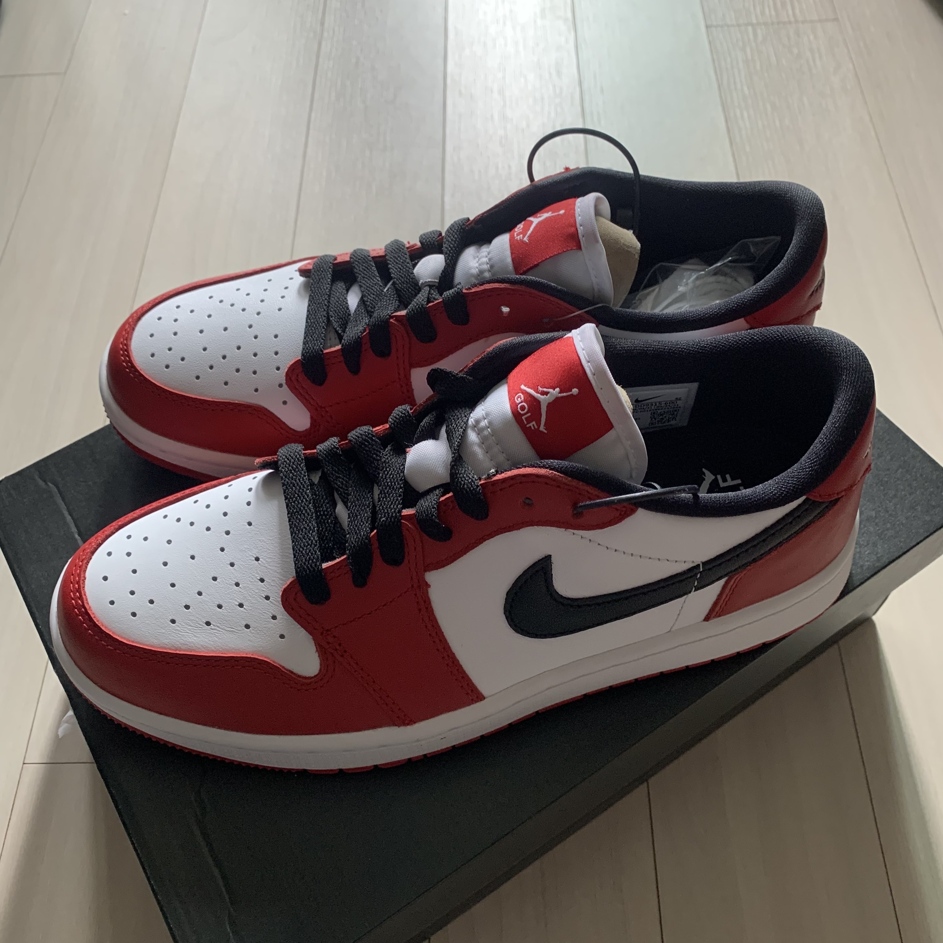 Jordan 1 Low Golf Chicago 착용 스타일 - 2