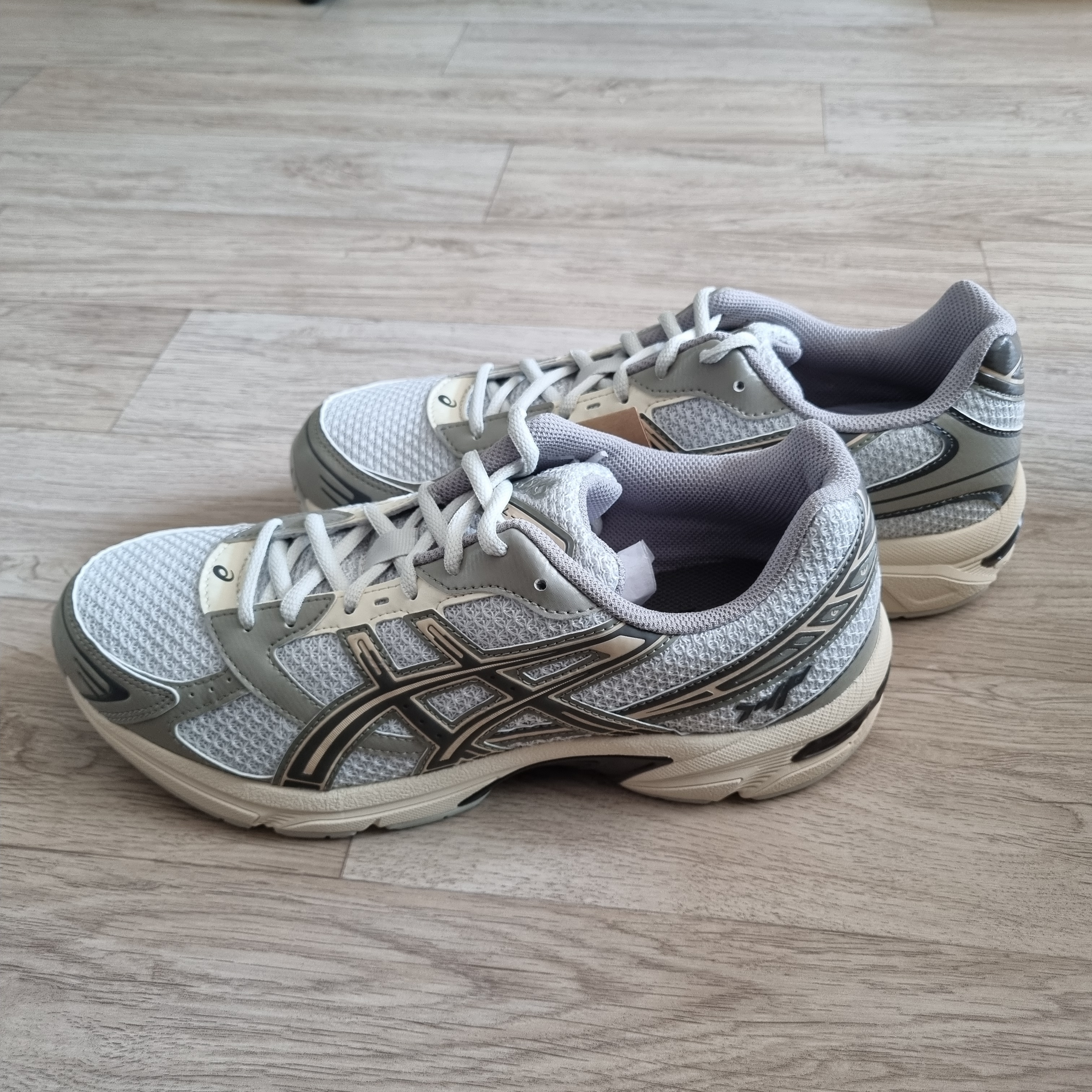 Asics x I4P Gel-1130 Glacier Grey Mink 착용 스타일