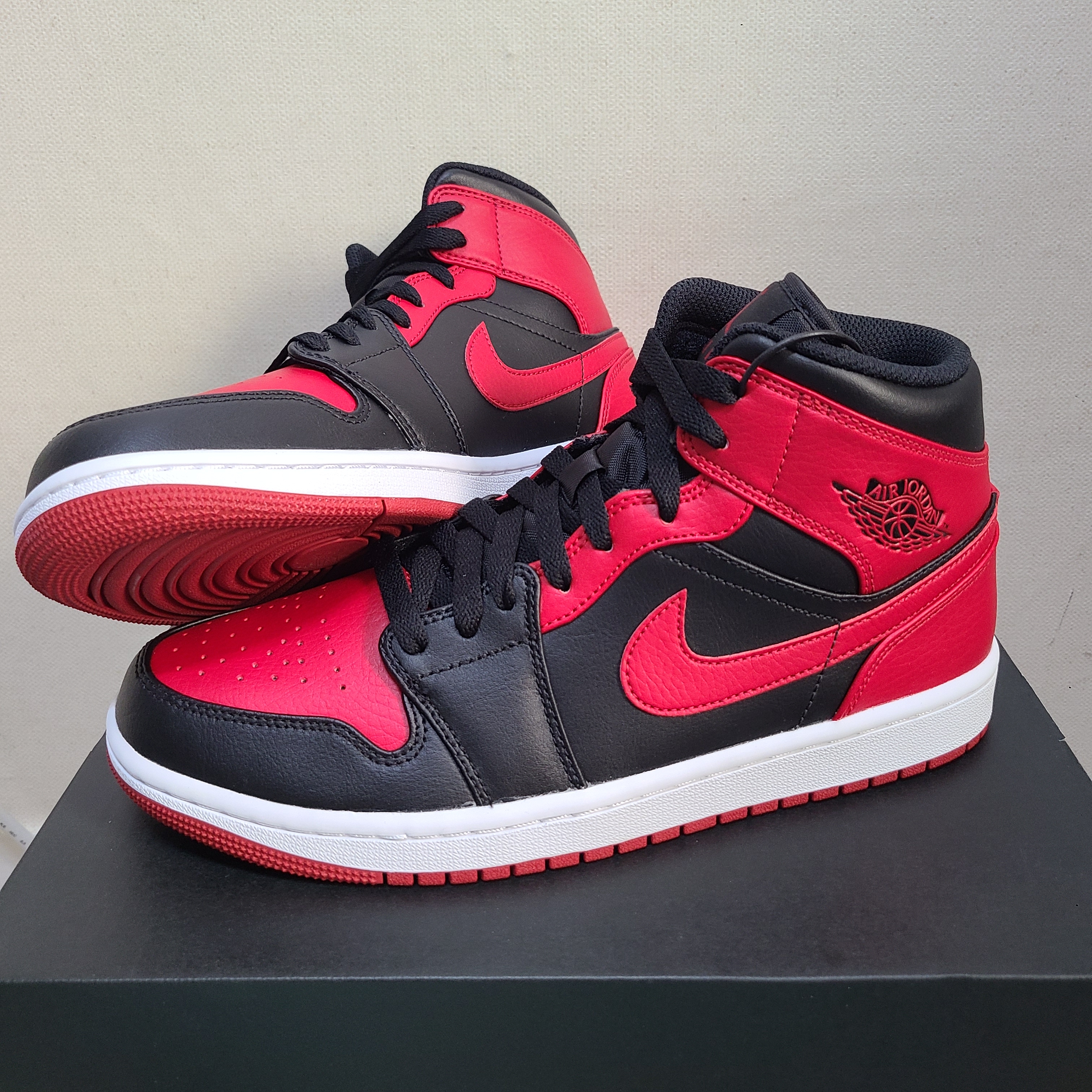Jordan 1 Mid Bred Banned 2020 착용 스타일
