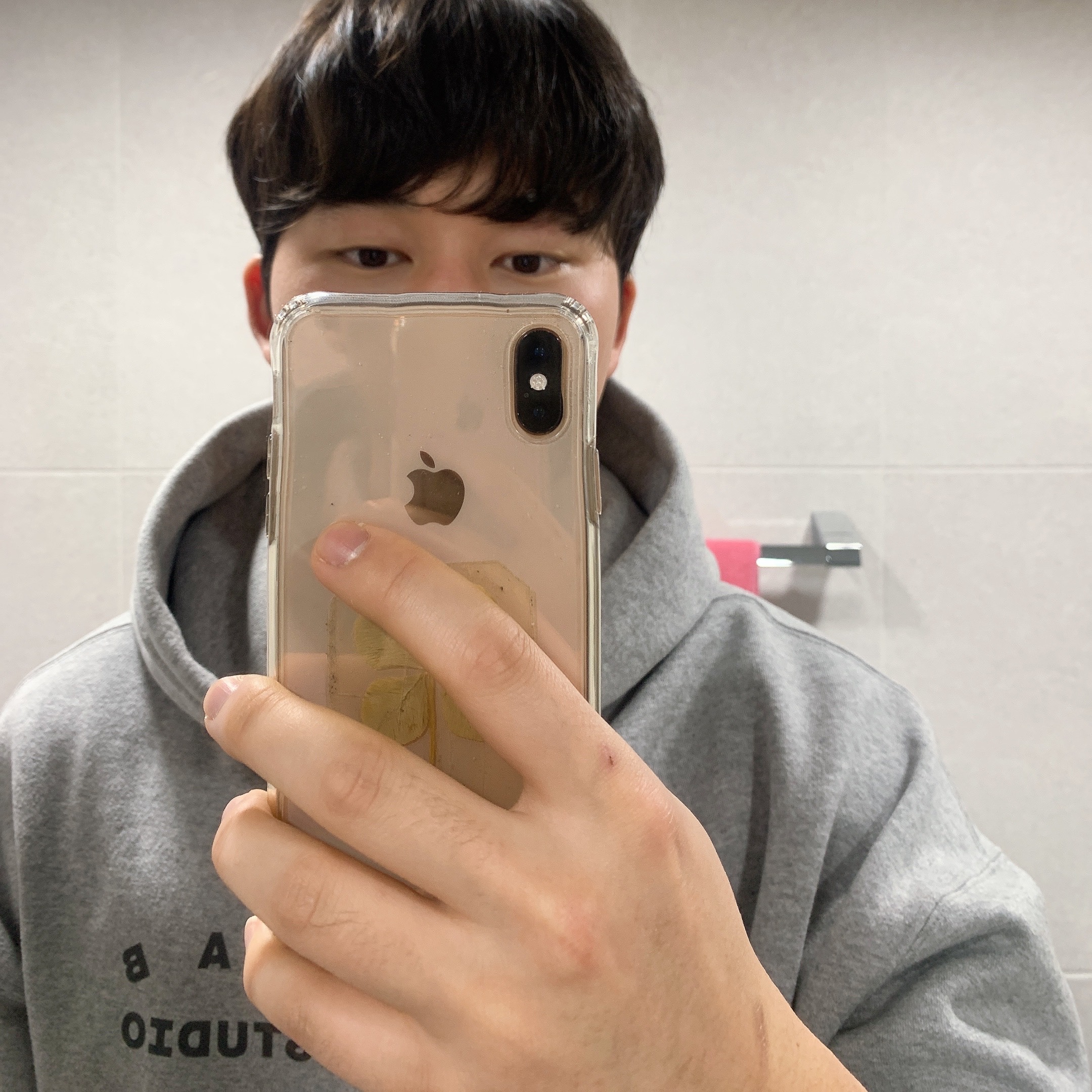 IAB Studio x Hyundai Mobis Hoodie 착용 스타일