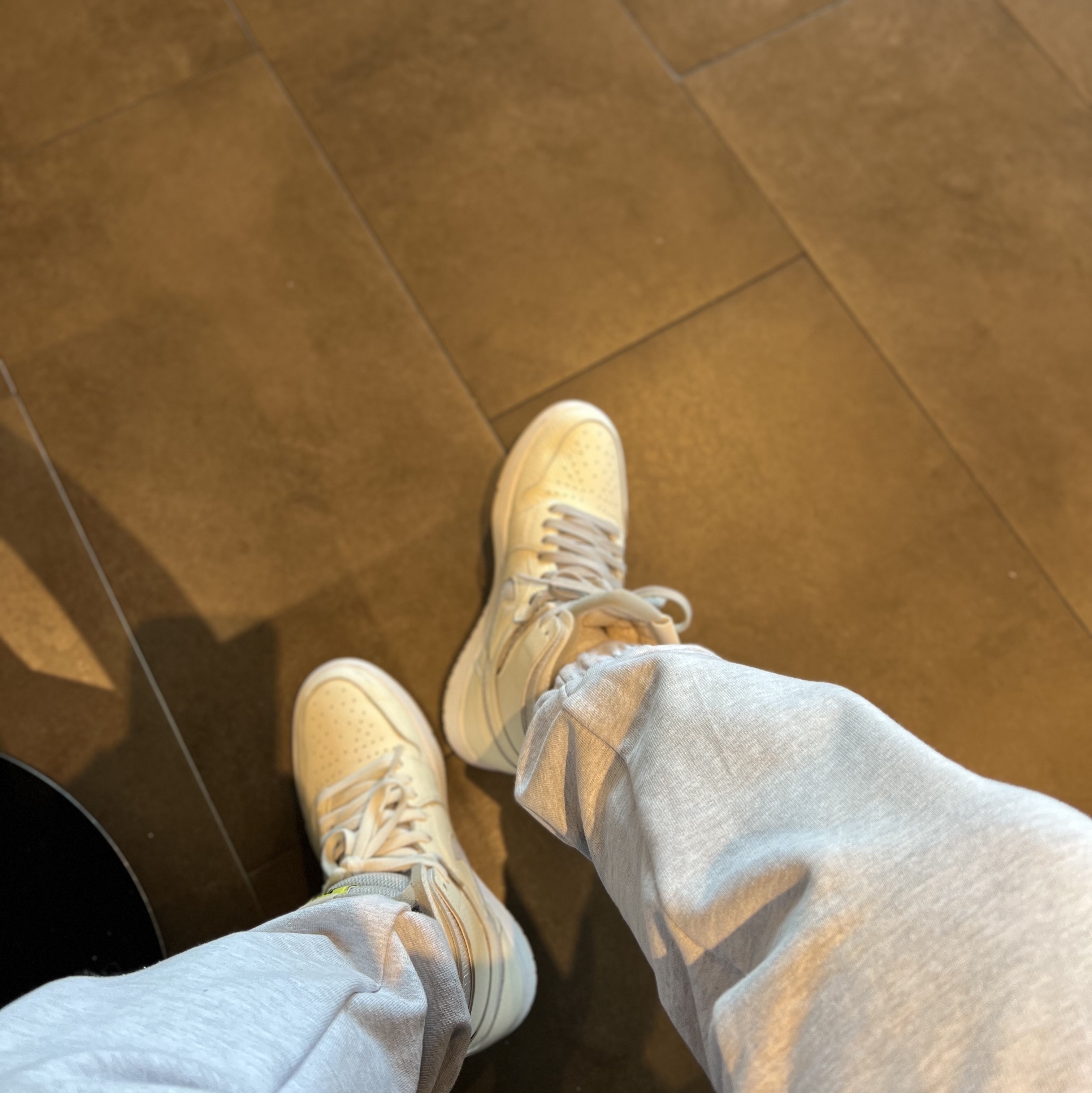 (W) Jordan 1 Zoom Air CMFT Sail 착용 스타일 - 1