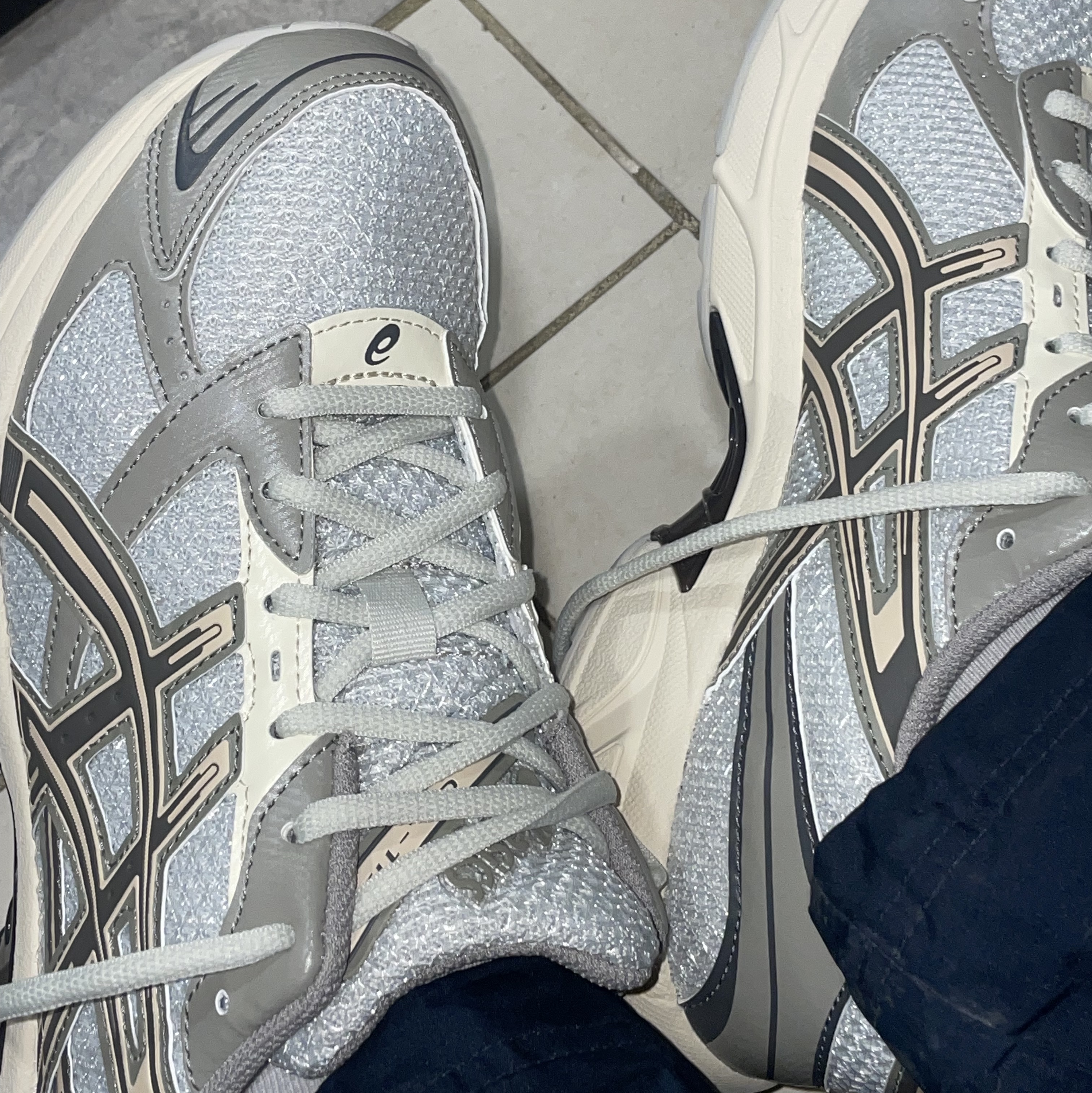 Asics x I4P Gel-1130 Glacier Grey Mink 착용 스타일 - 2