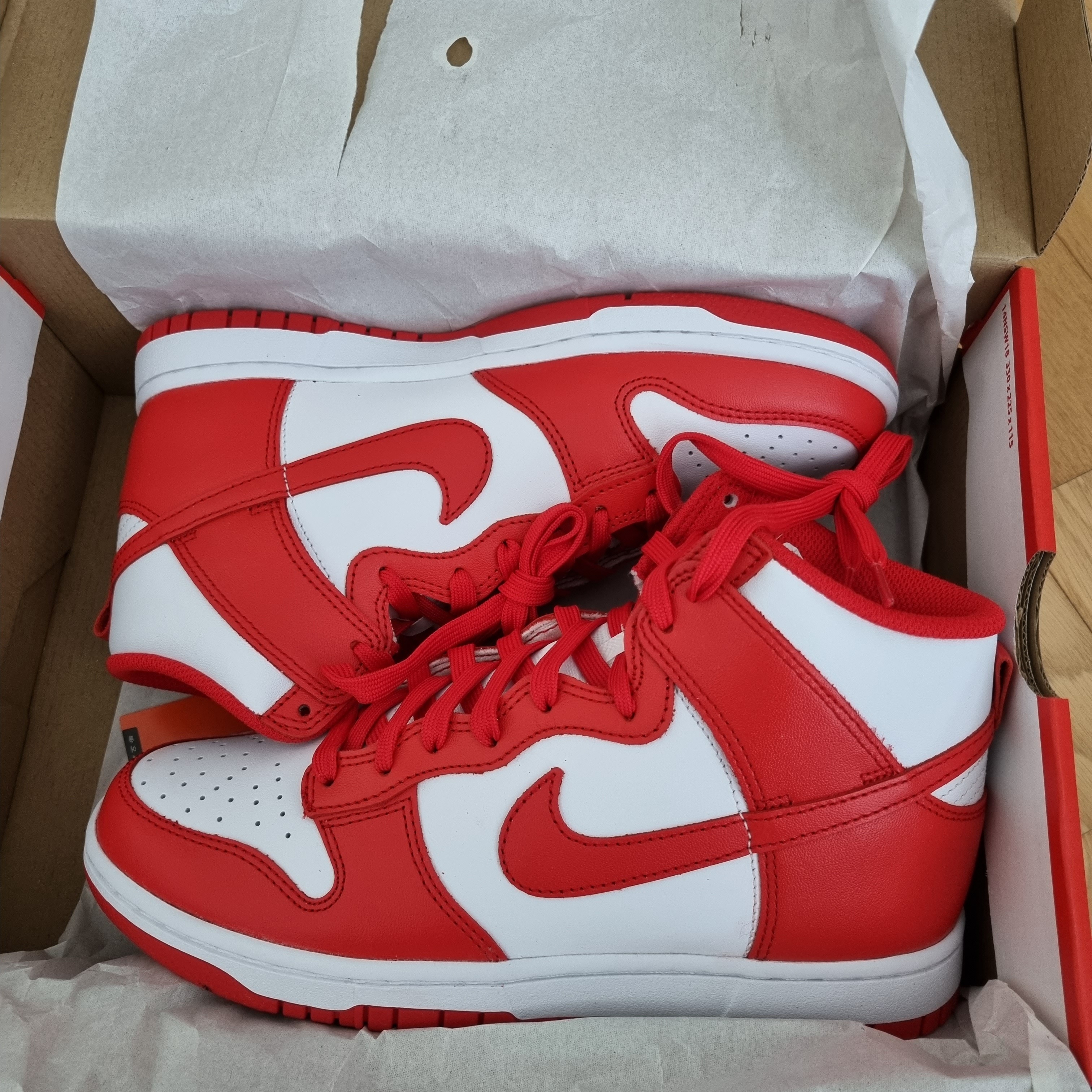 Nike Dunk High Retro Championship White and Red 착용 스타일 - 1