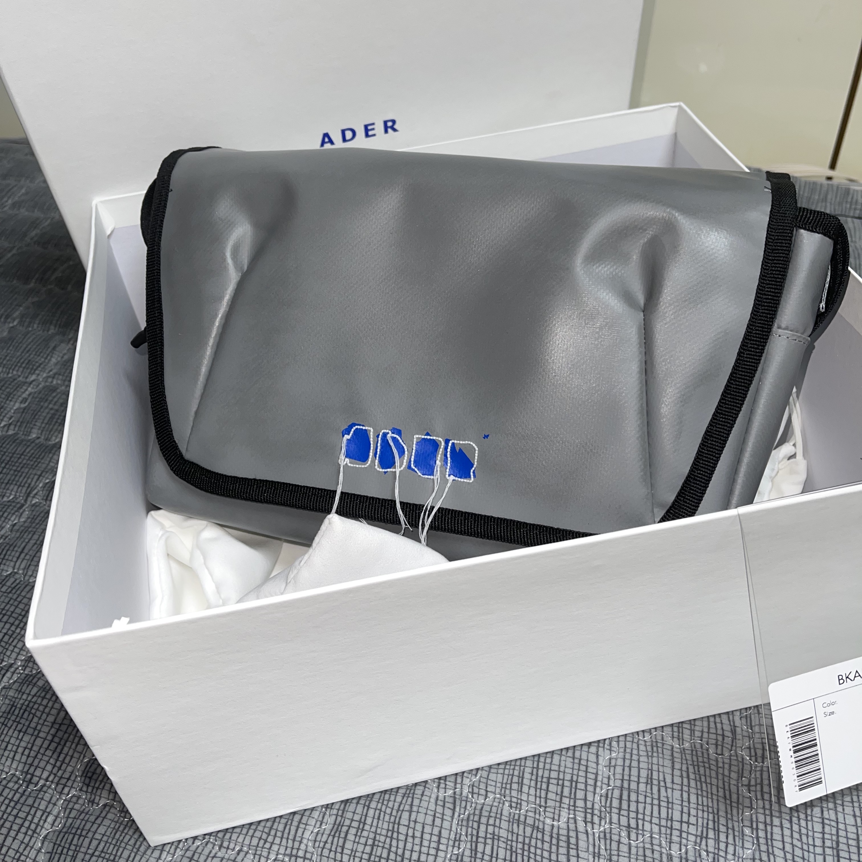 Ader Error Trace Admore Crossbody Bag Grey - 21FW 착용 스타일 - 1