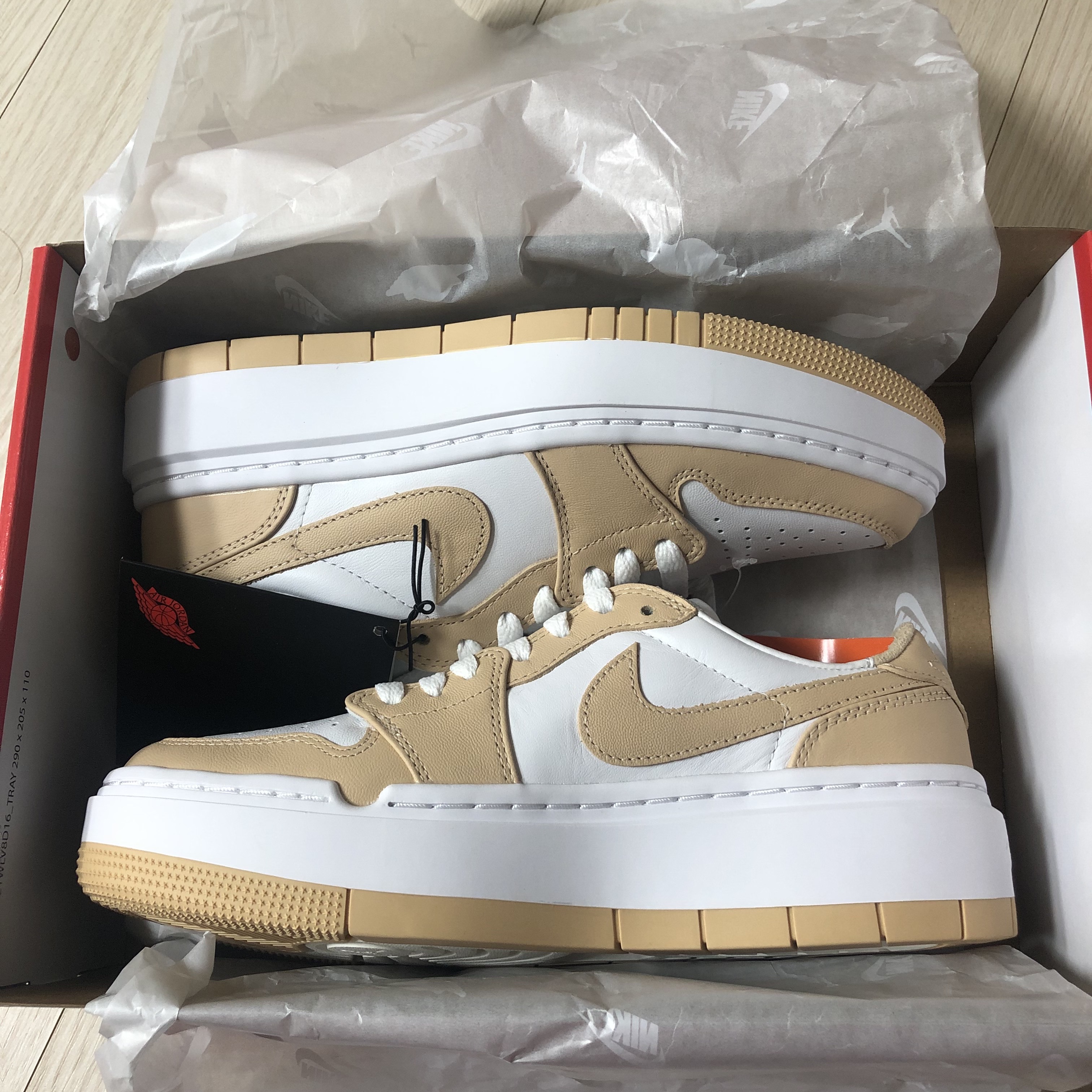 (W) Jordan 1 Elevate Low White Onyx 착용 스타일 - 1