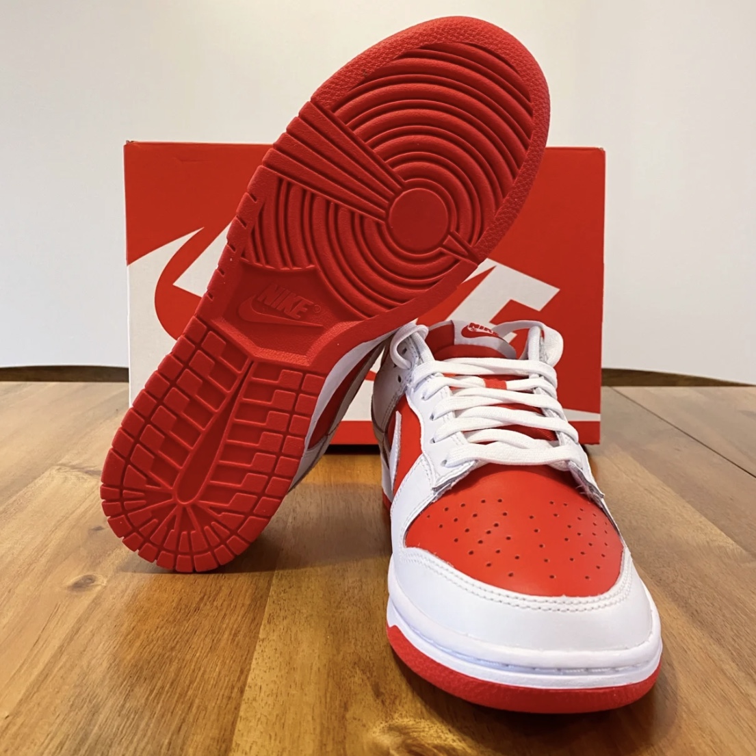 Nike Dunk Low Retro Championship Red 착용 스타일 - 4