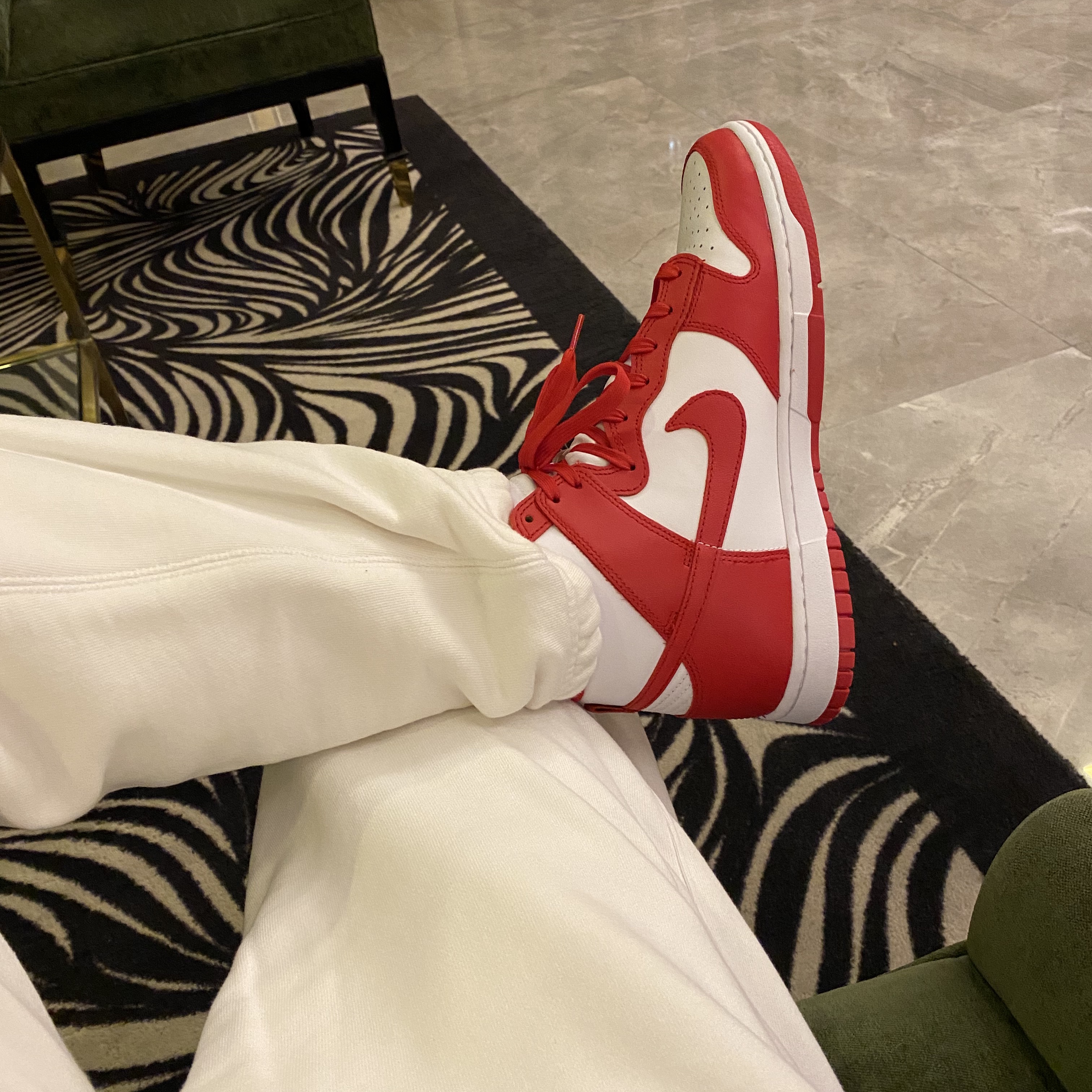 Nike Dunk High White Varsity Red 착용 스타일
