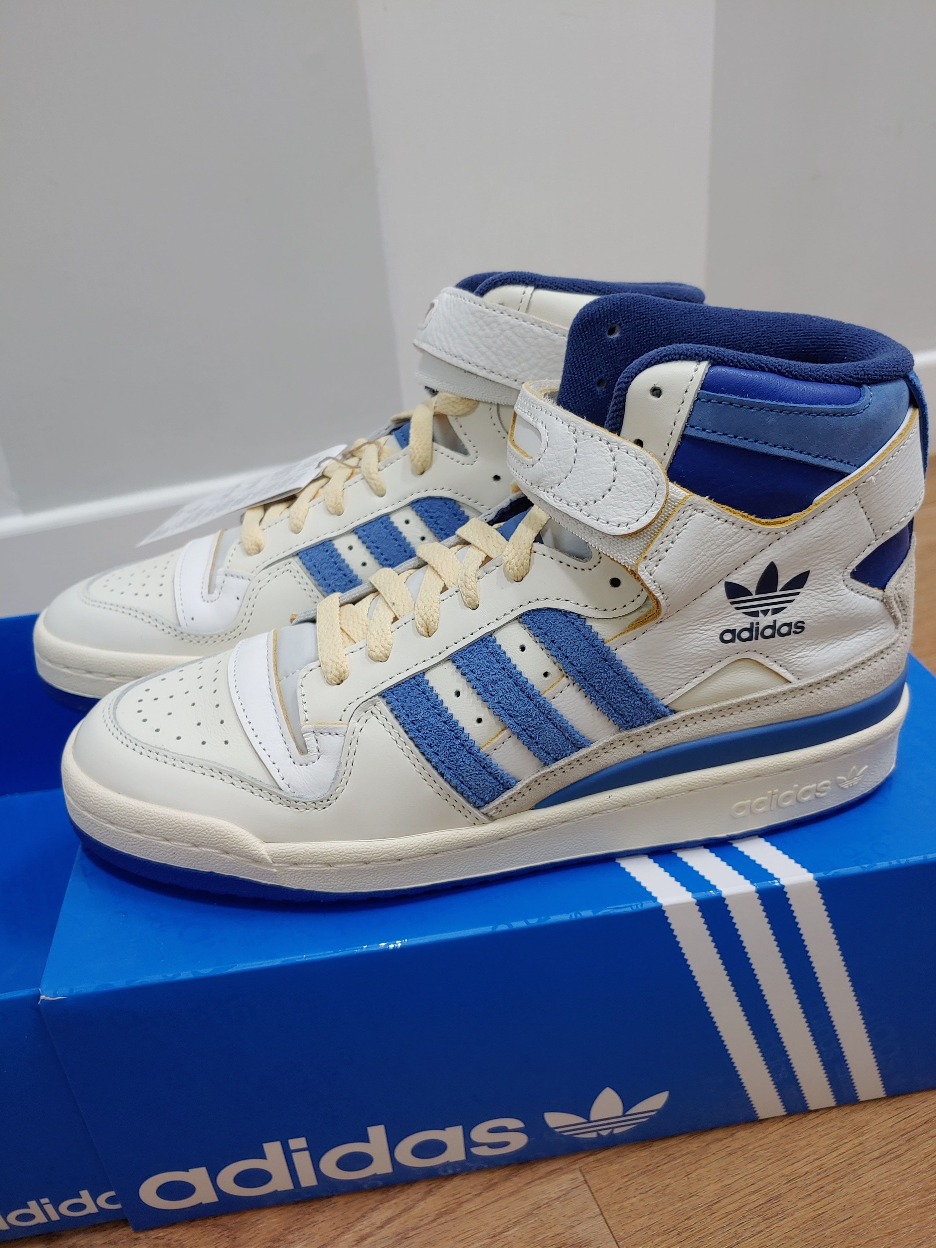 Adidas OG Forum 84 High Blue Thread 착용 스타일 - 1