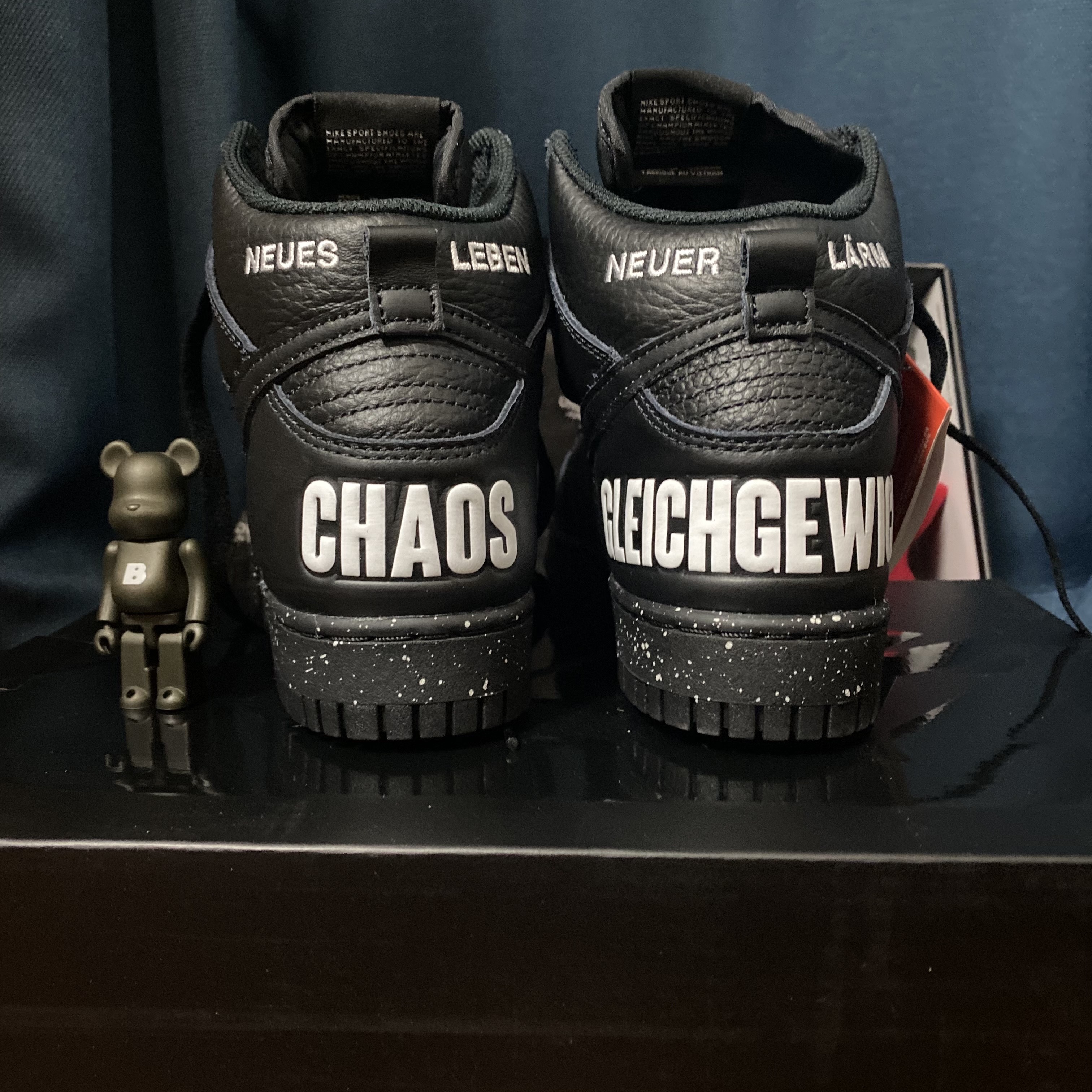 Nike x Undercover Dunk High 1985 Black, (GS) Nike Air Max 97 Black 착용 스타일 - 1