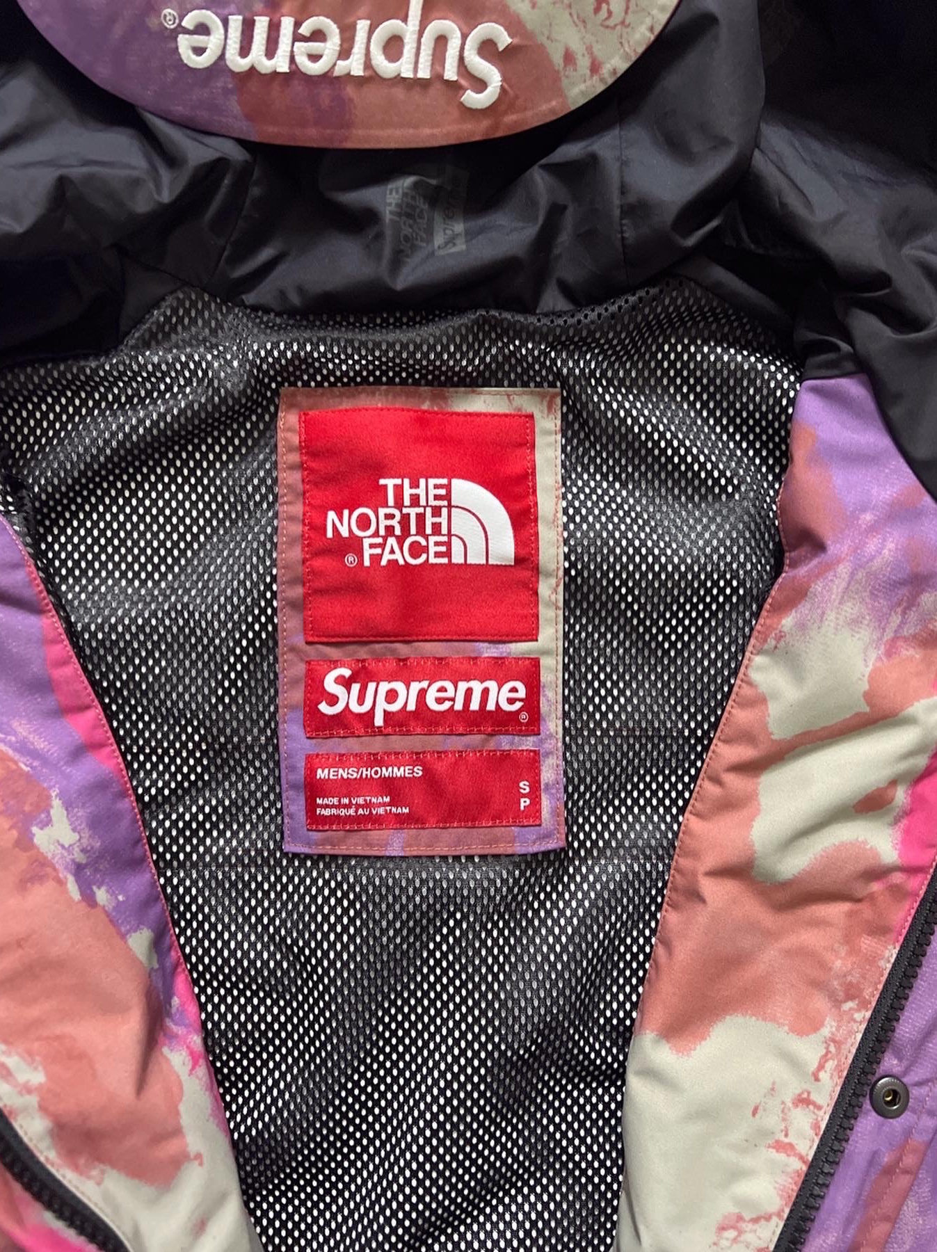 Supreme x The North Face Cargo Jacket Multi-Color - 20SS 착용 스타일 - 2