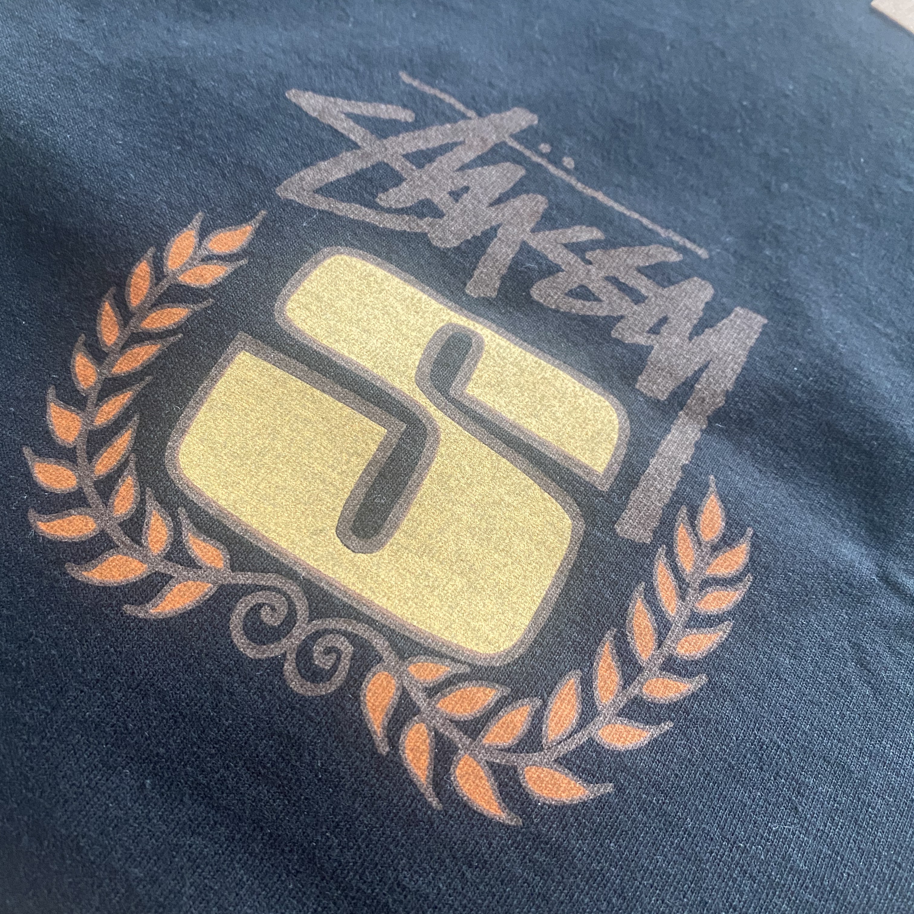 Stussy S Wreath Pigment Dyed T-Shirt Black 착용 스타일