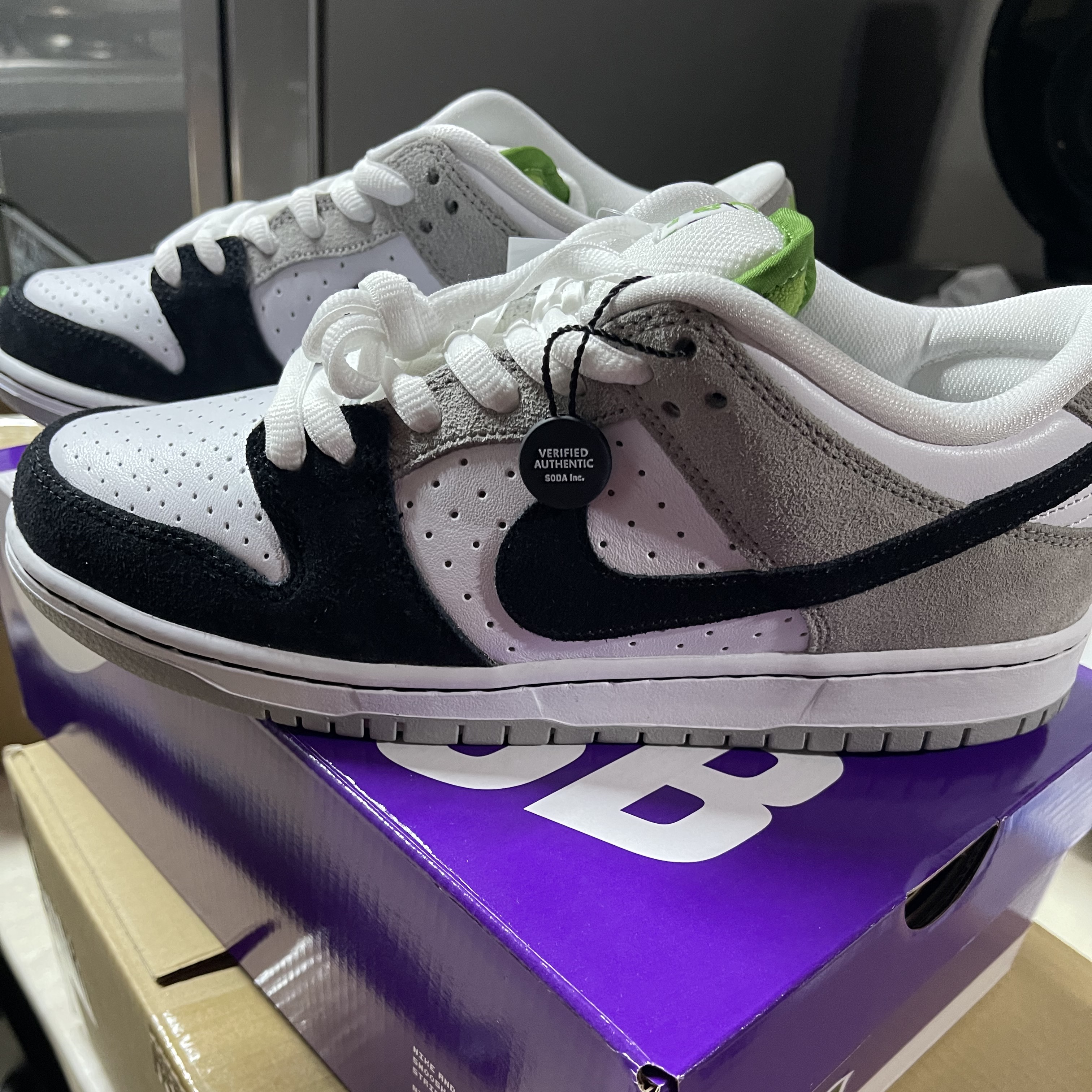 Nike SB Dunk Low Pro Chlorophyll 착용 스타일 - 1