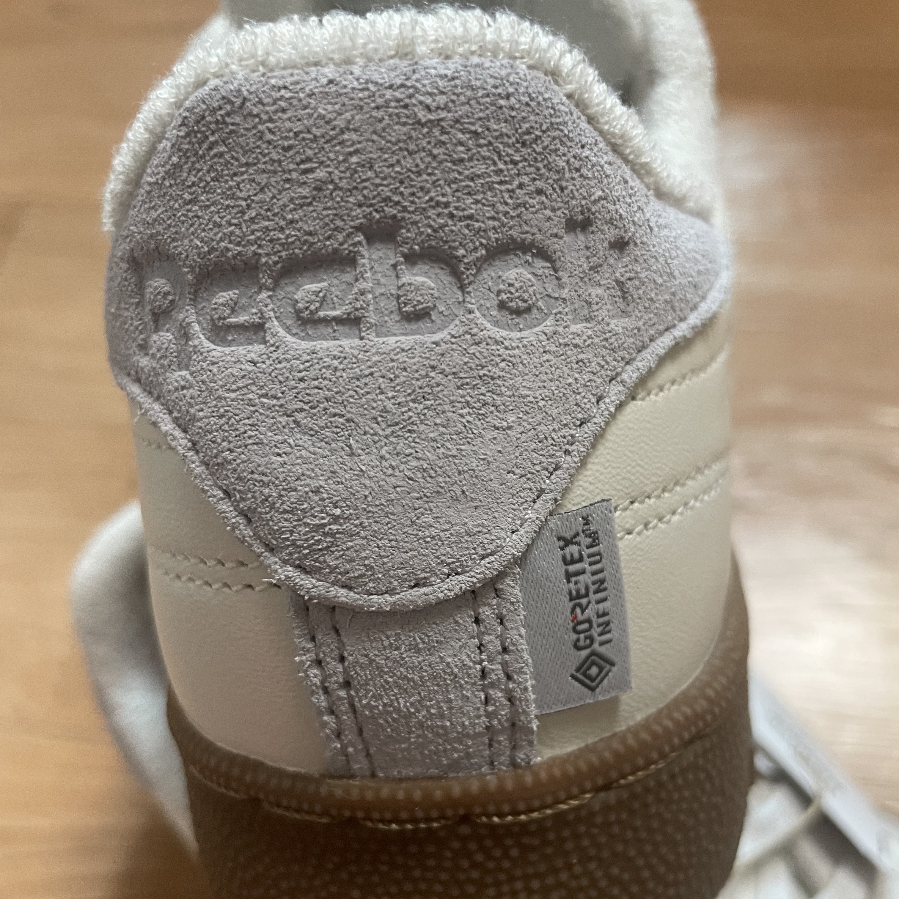 Reebok x Kasina Club C 85 GTX Chalk 착용 스타일 - 2