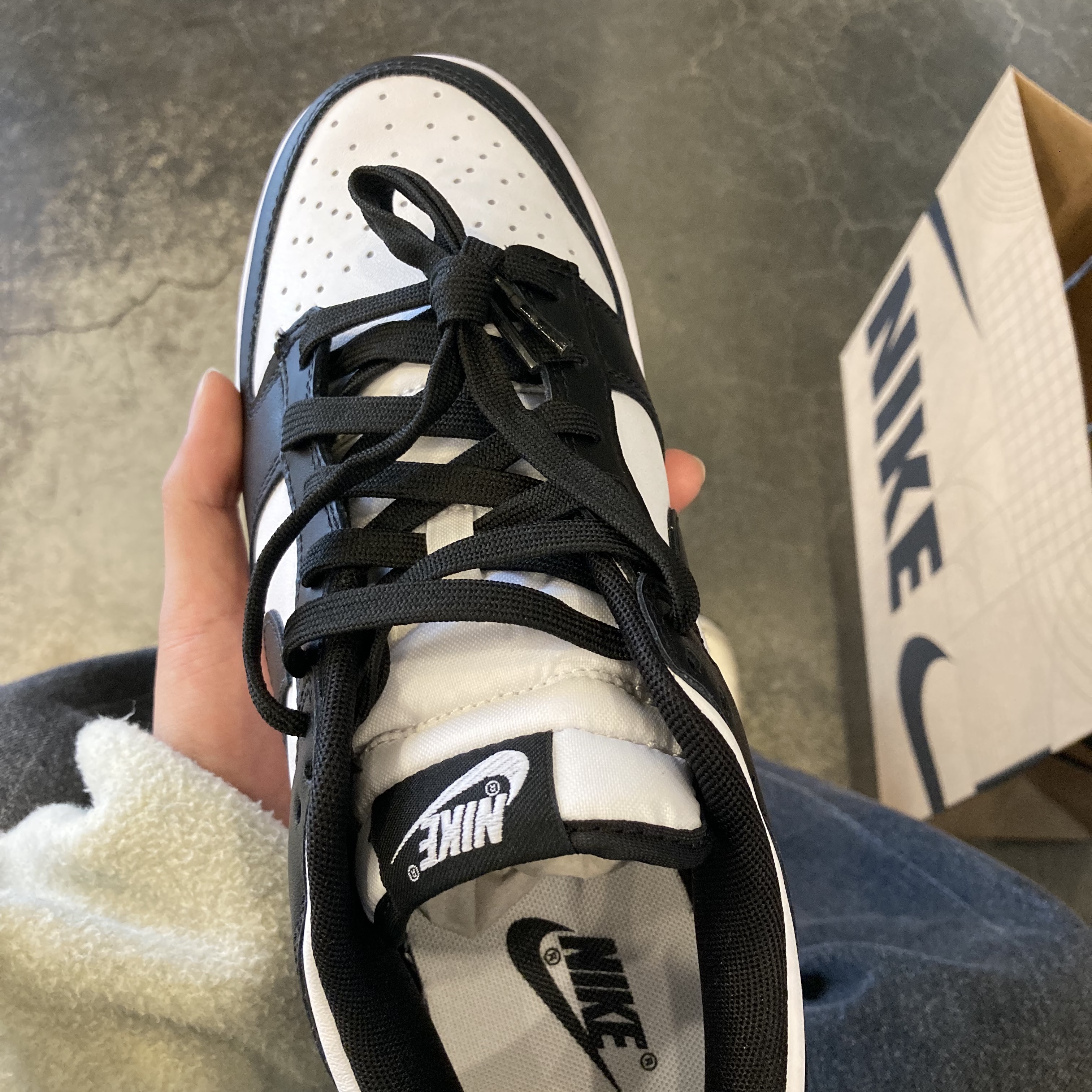 Nike Dunk Low Retro Black, (W) Nike Daybreak Vast Grey 착용 스타일 - 4