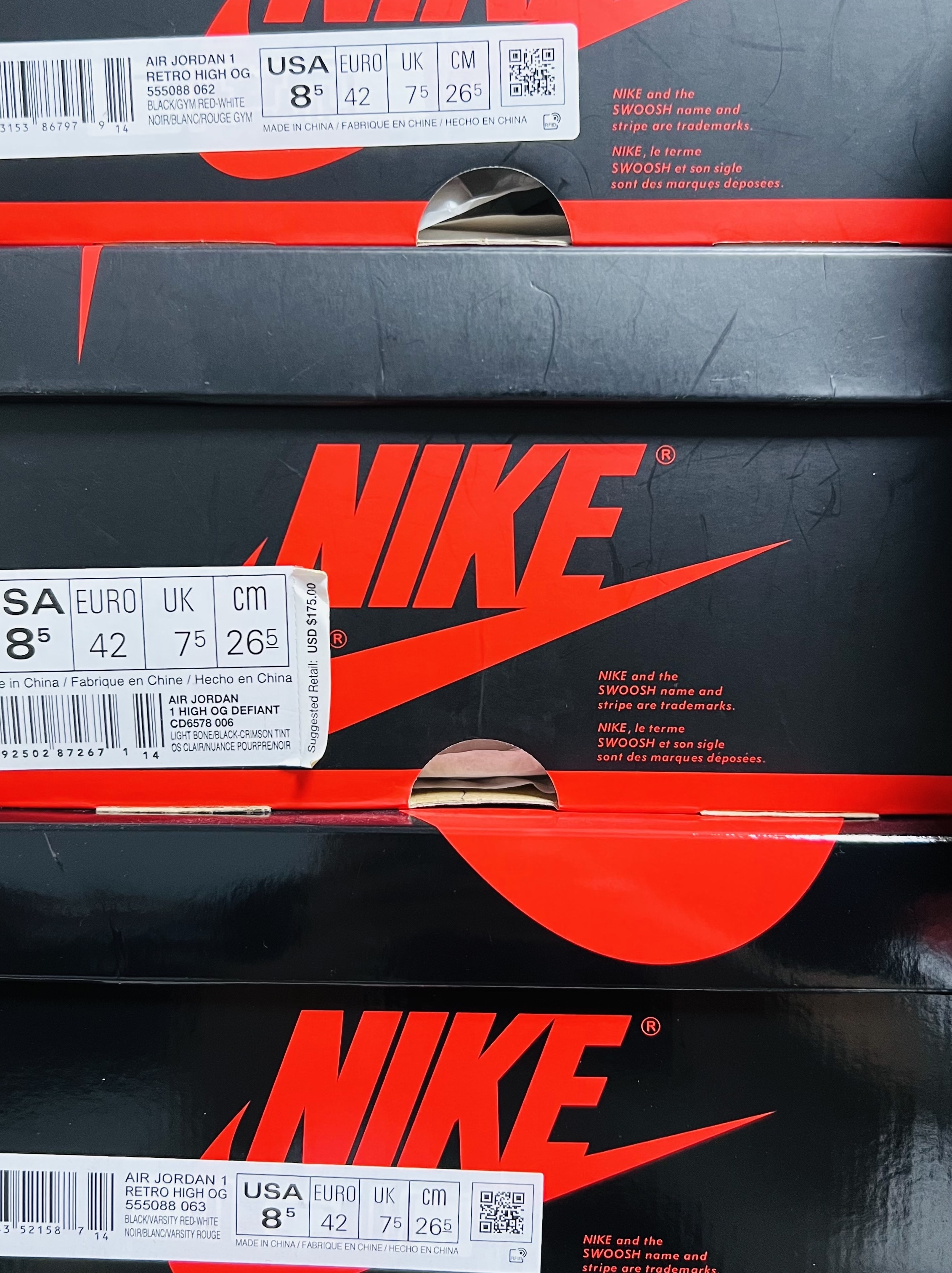 Jordan 1 Retro High OG Bloodline, Jordan 1 Retro High OG Defiant SB NYC to Paris 착용 스타일