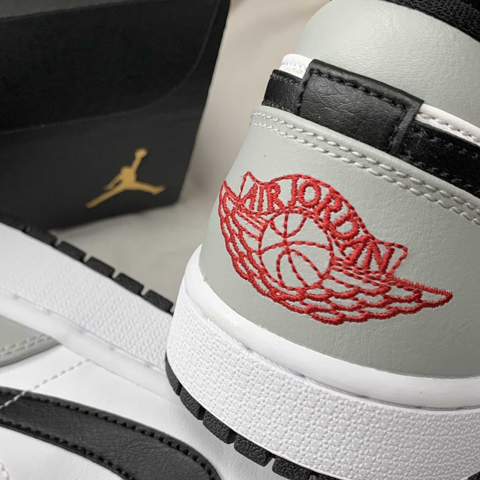Jordan 1 Low Light Smoke Grey 착용 스타일 - 1