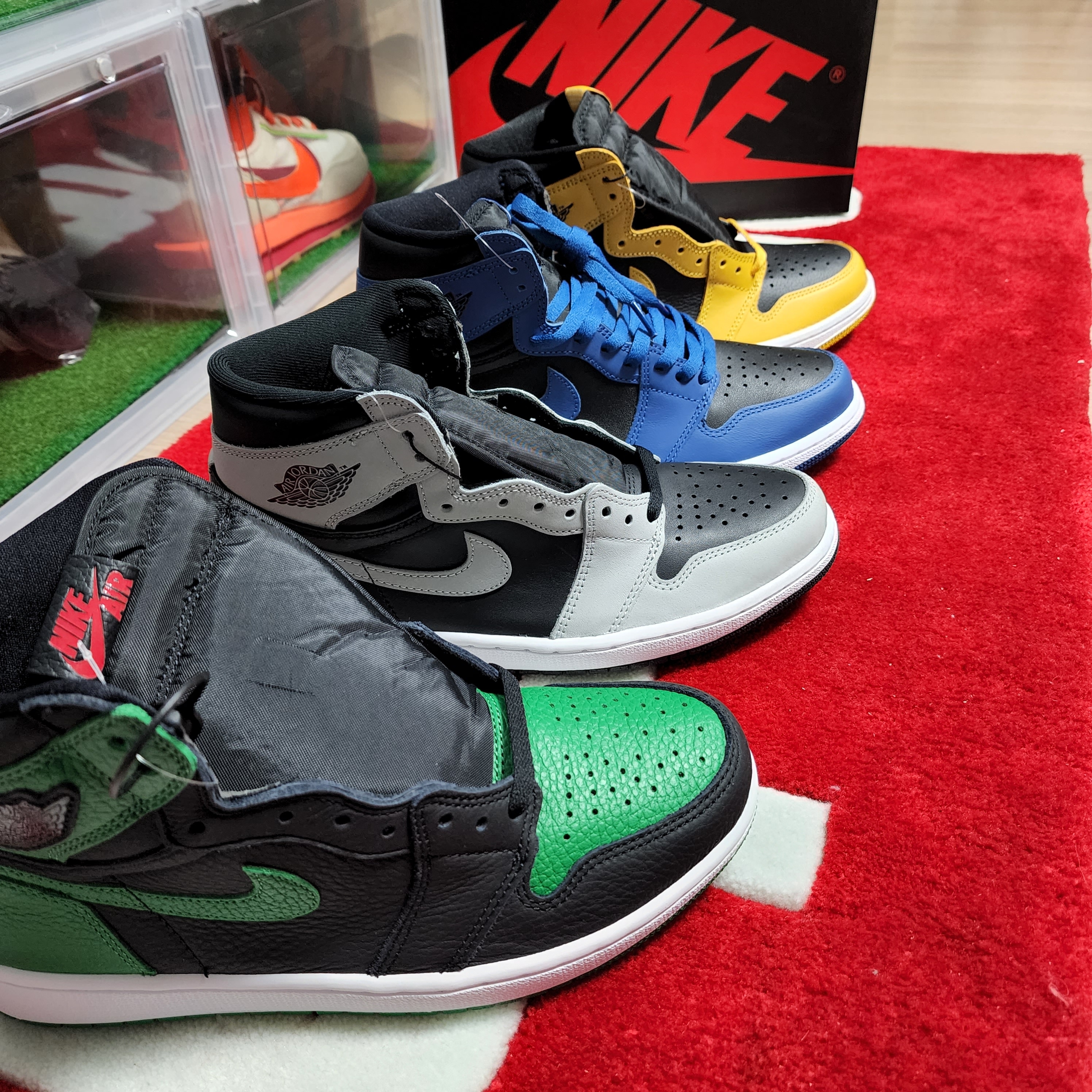 Jordan 1 Retro High OG Shadow 2.0, Jordan 1 Retro High OG Pine Green Black 착용 스타일 - 1