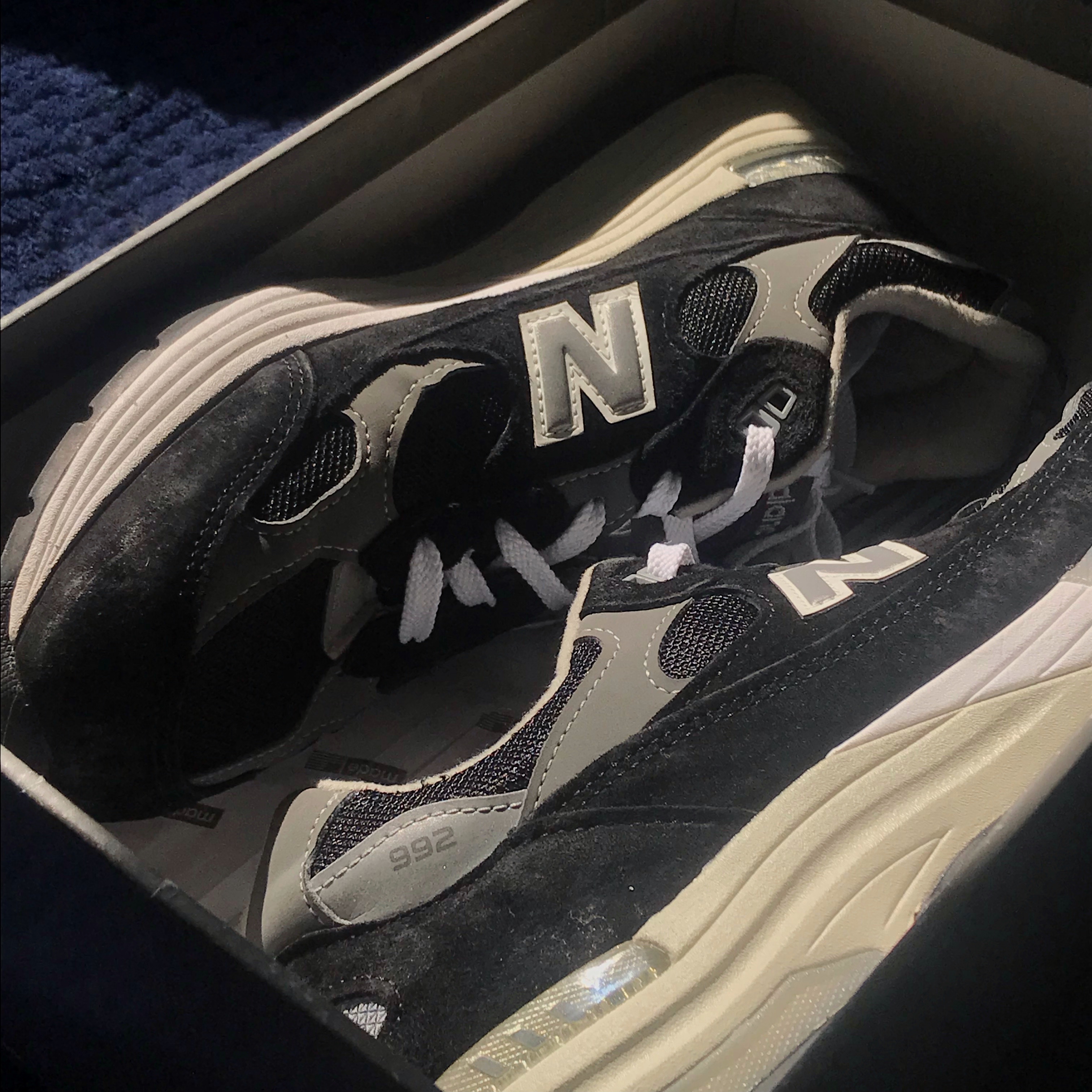 New Balance 992 Made in USA Black Grey 착용 스타일