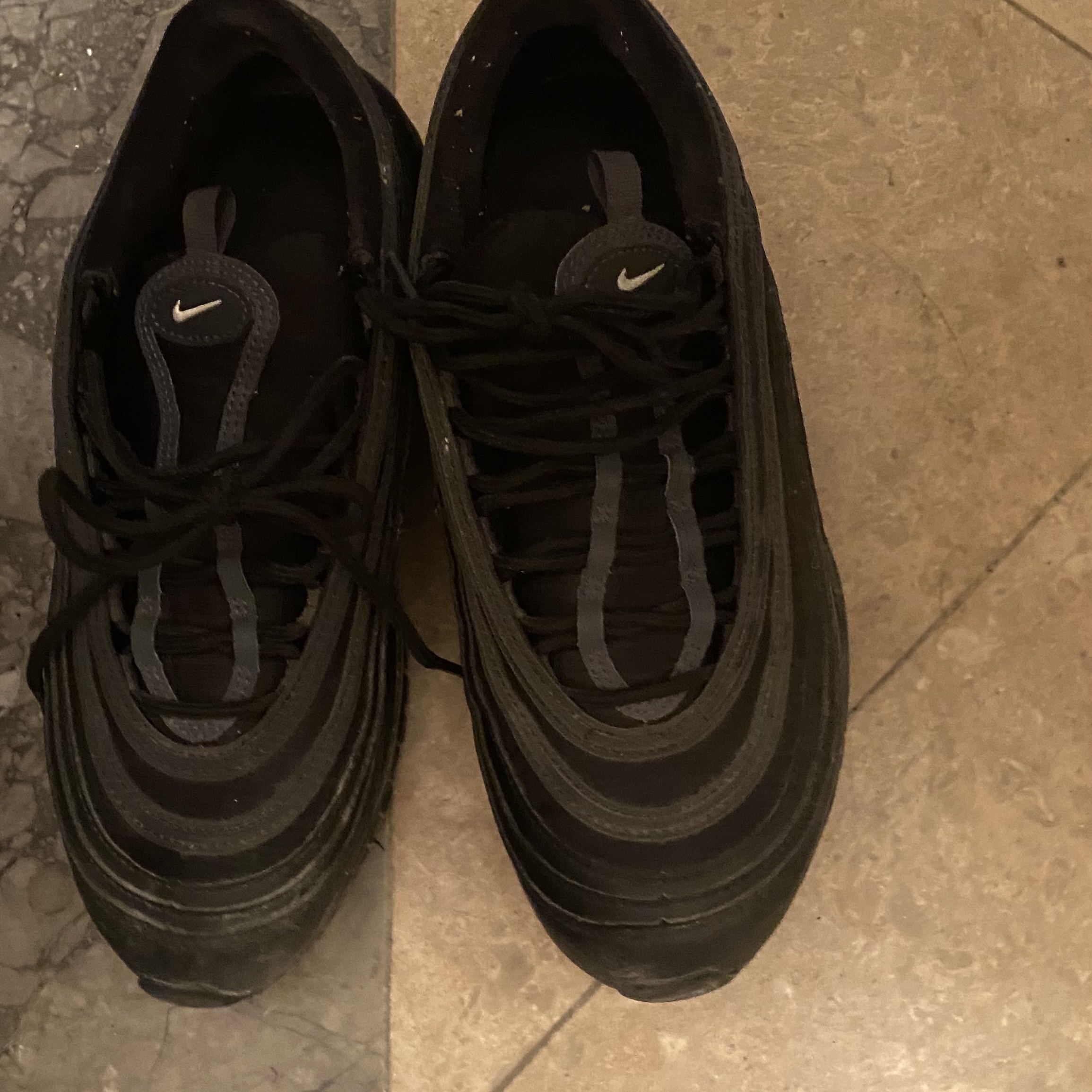 Nike x Undercover Dunk High 1985 Black, (GS) Nike Air Max 97 Black 착용 스타일 - 4