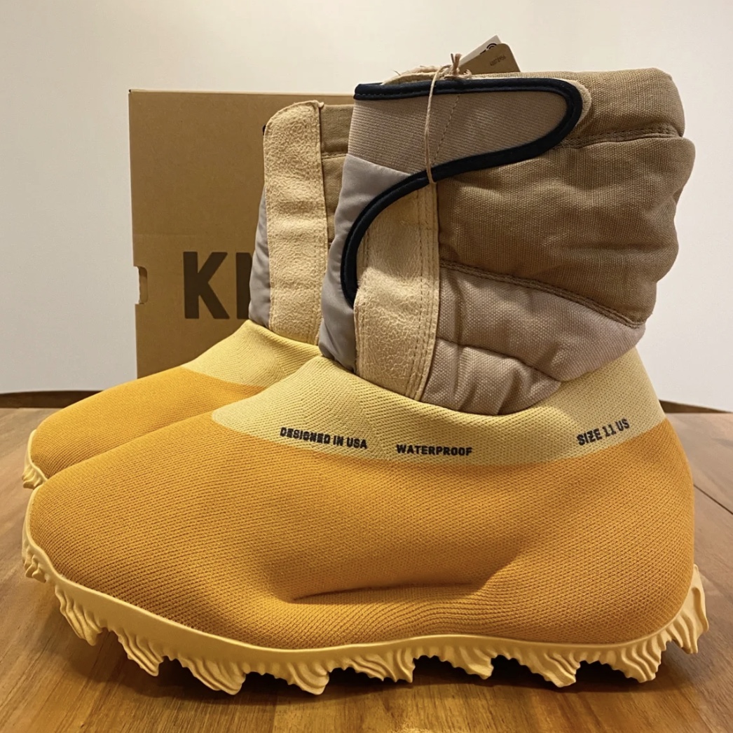 adidas Yeezy Knit RNR Boot Sulfur 착용 스타일 - 1