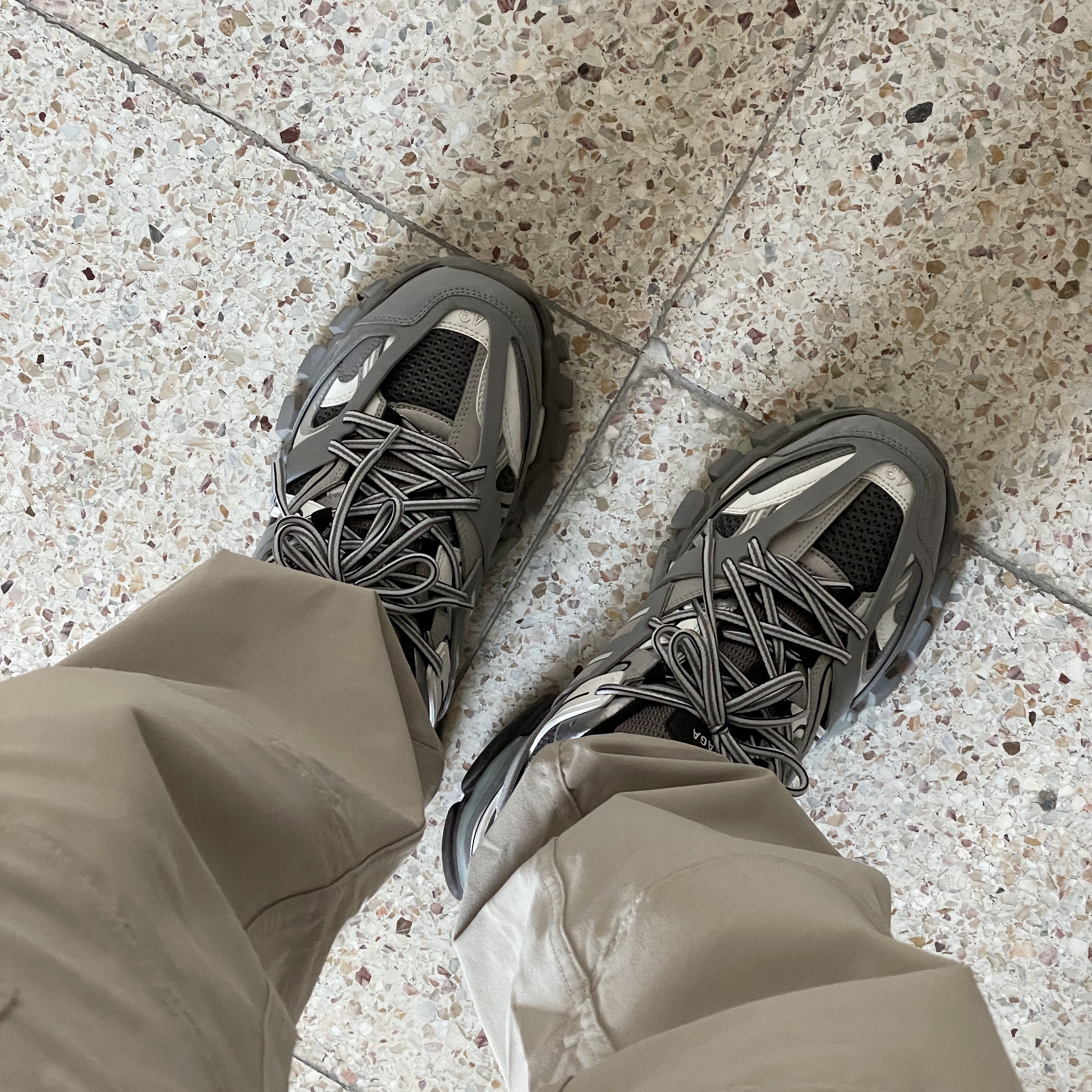 Balenciaga Track Sneakers Grey White 2019 착용 스타일