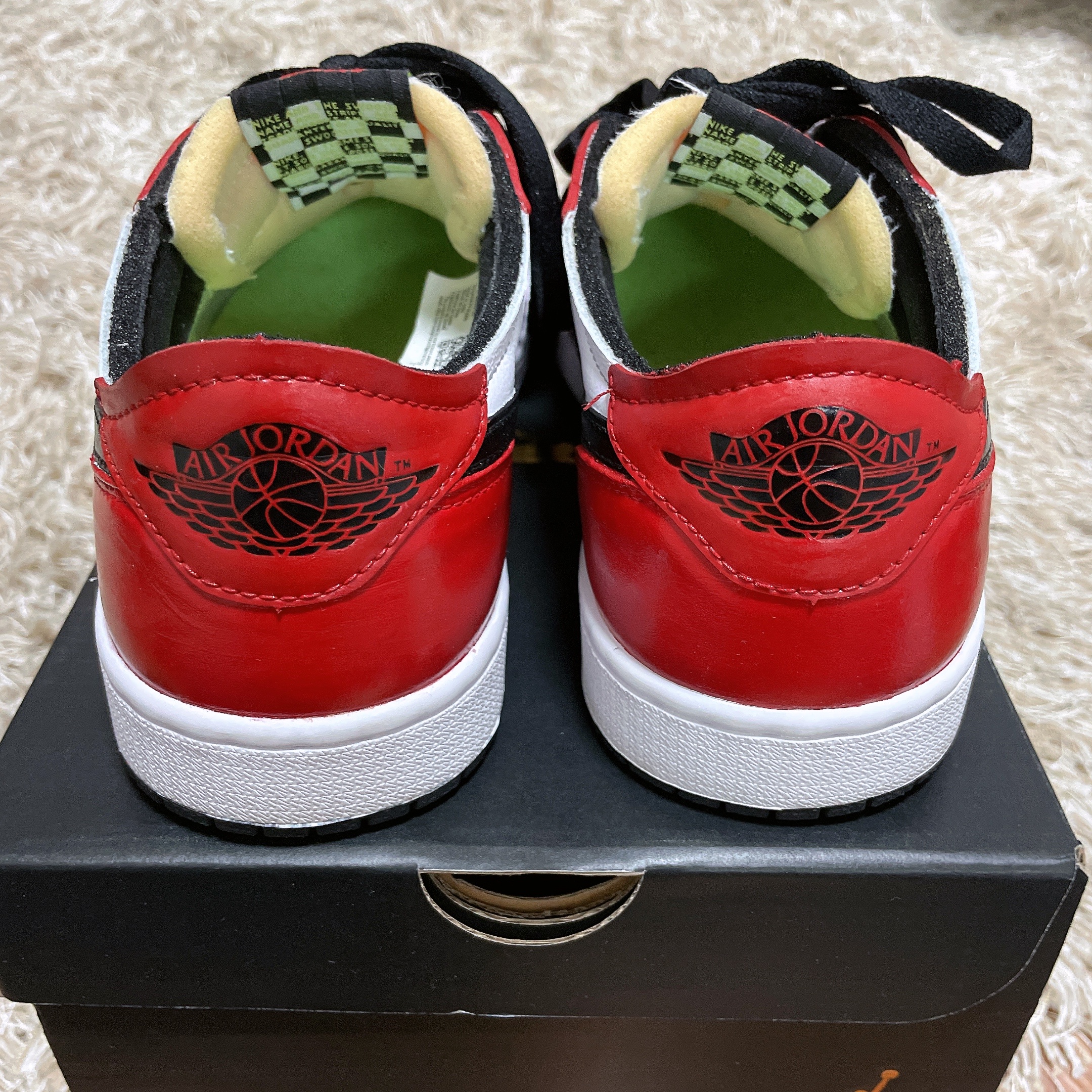 Jordan 1 Low OG Ghost Green 착용 스타일 - 2