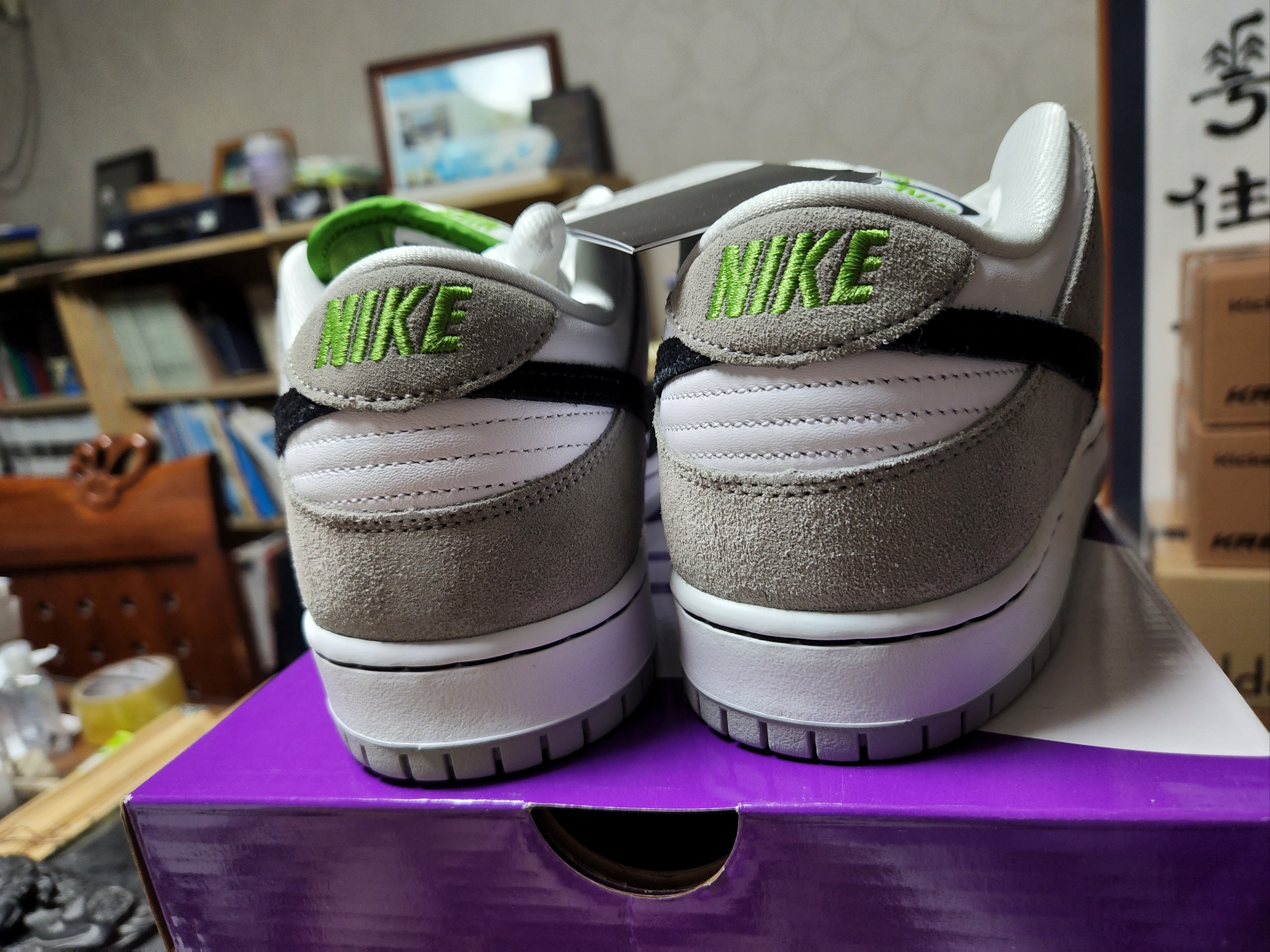 Nike SB Dunk Low Pro Chlorophyll 착용 스타일 - 2