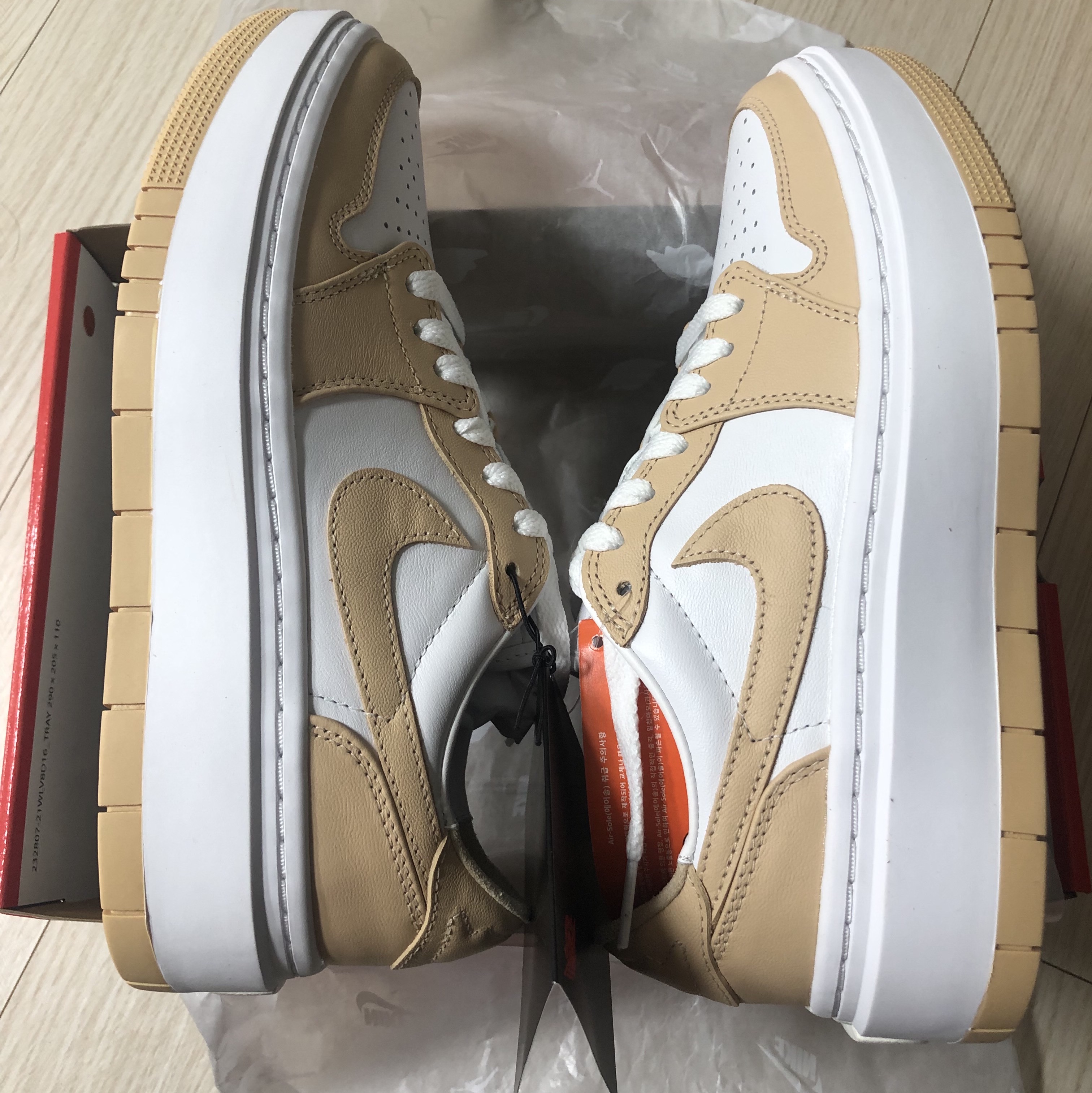 (W) Jordan 1 Elevate Low White Onyx 착용 스타일 - 2