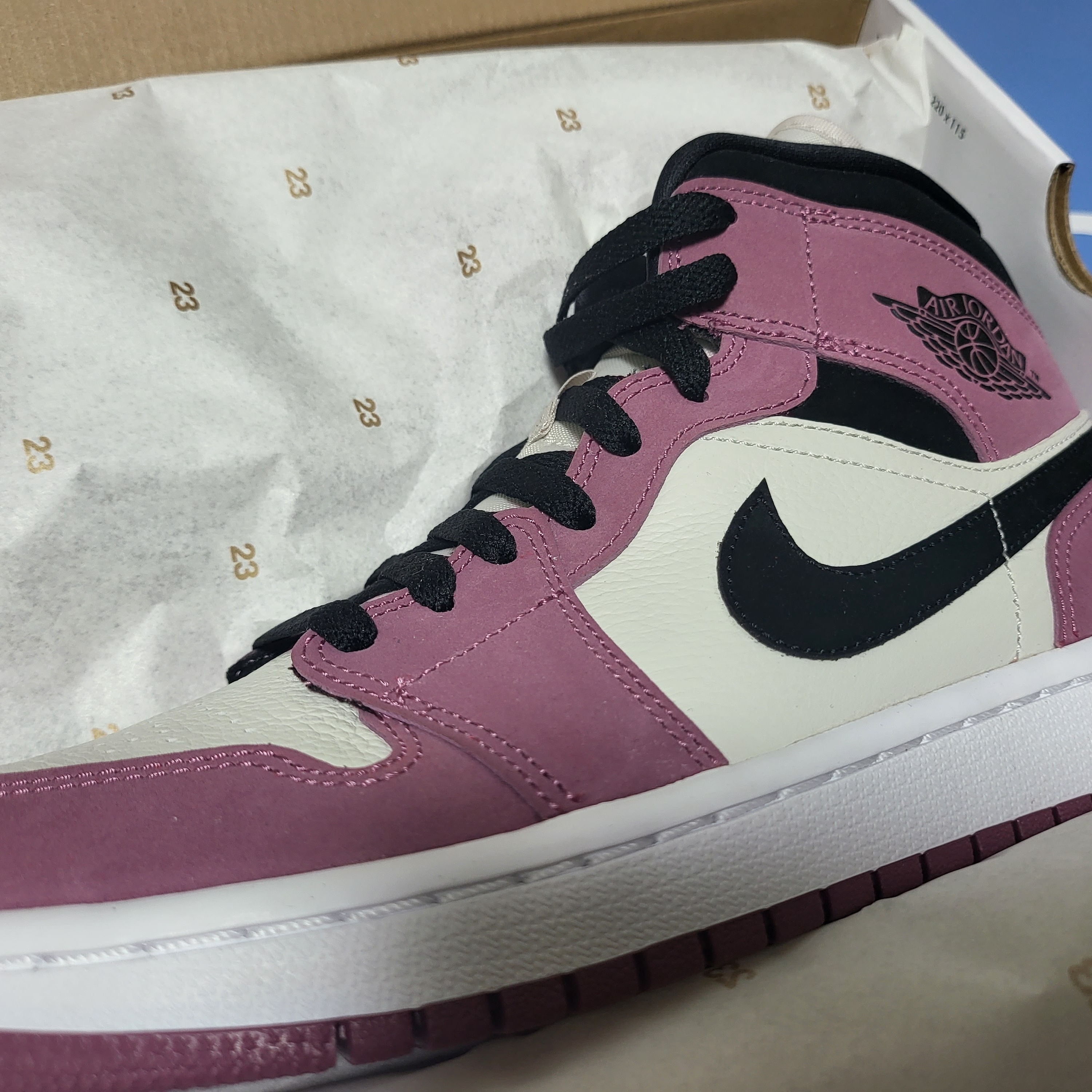 (W) Jordan 1 Mid SE Light Mulberry 착용 스타일 - 3