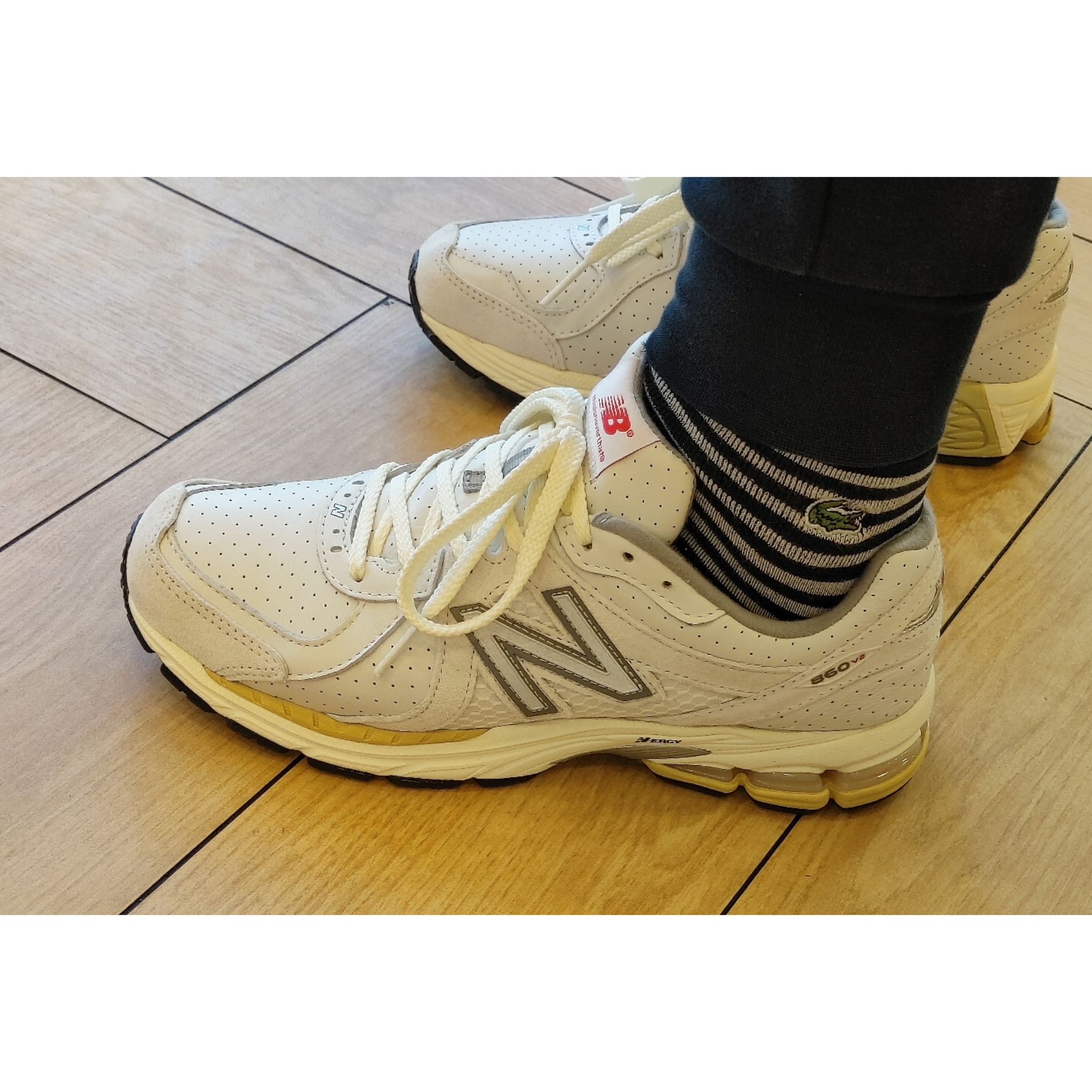 New Balance x Thisisneverthat 860v2 White 착용 스타일
