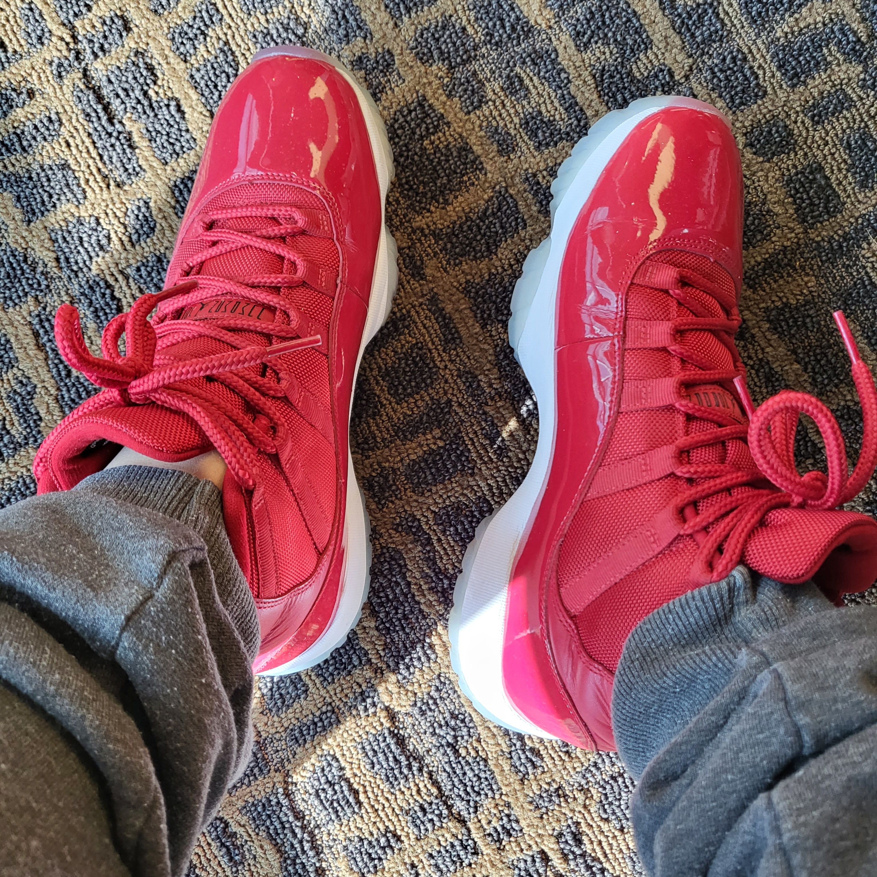 Jordan 11 Retro Win Like 96 Gym Red 착용 스타일