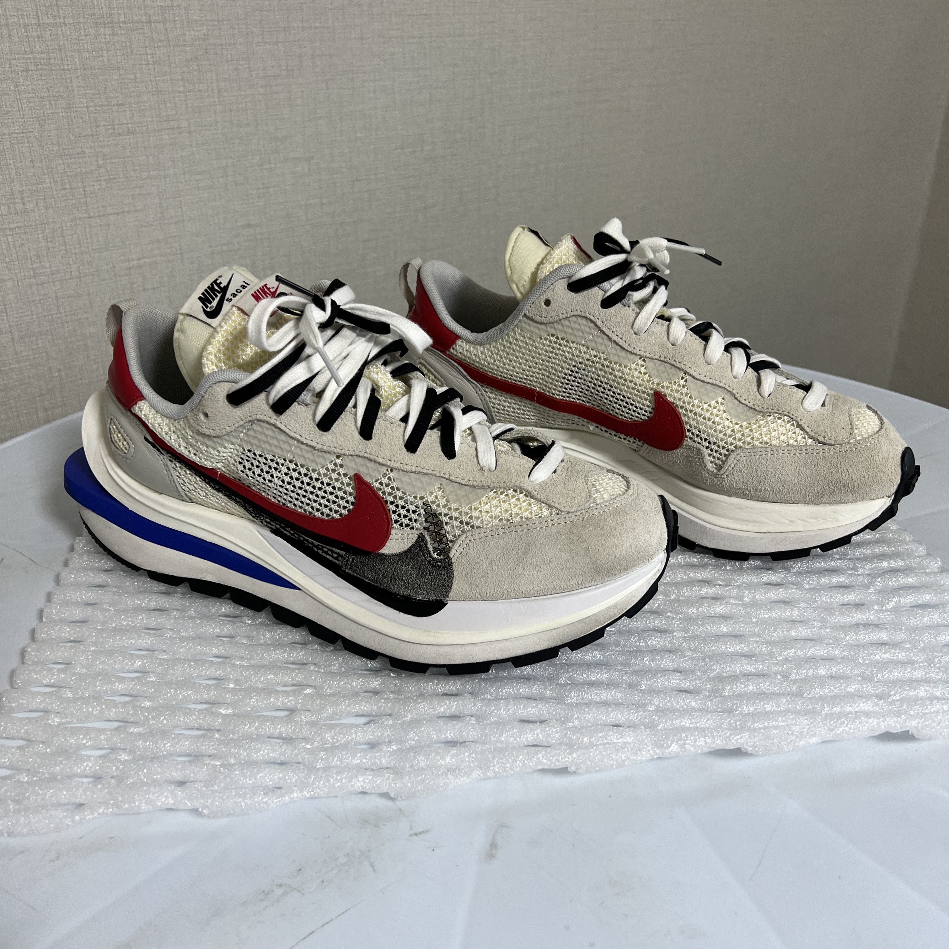 Nike x Sacai VaporWaffle Royal Fuchsia 착용 스타일 - 2