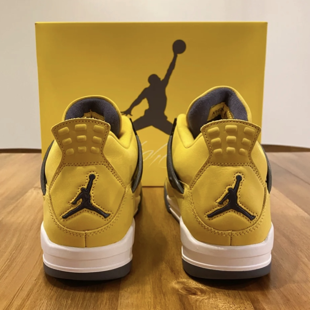 Jordan 4 Retro Lightning 착용 스타일 - 3