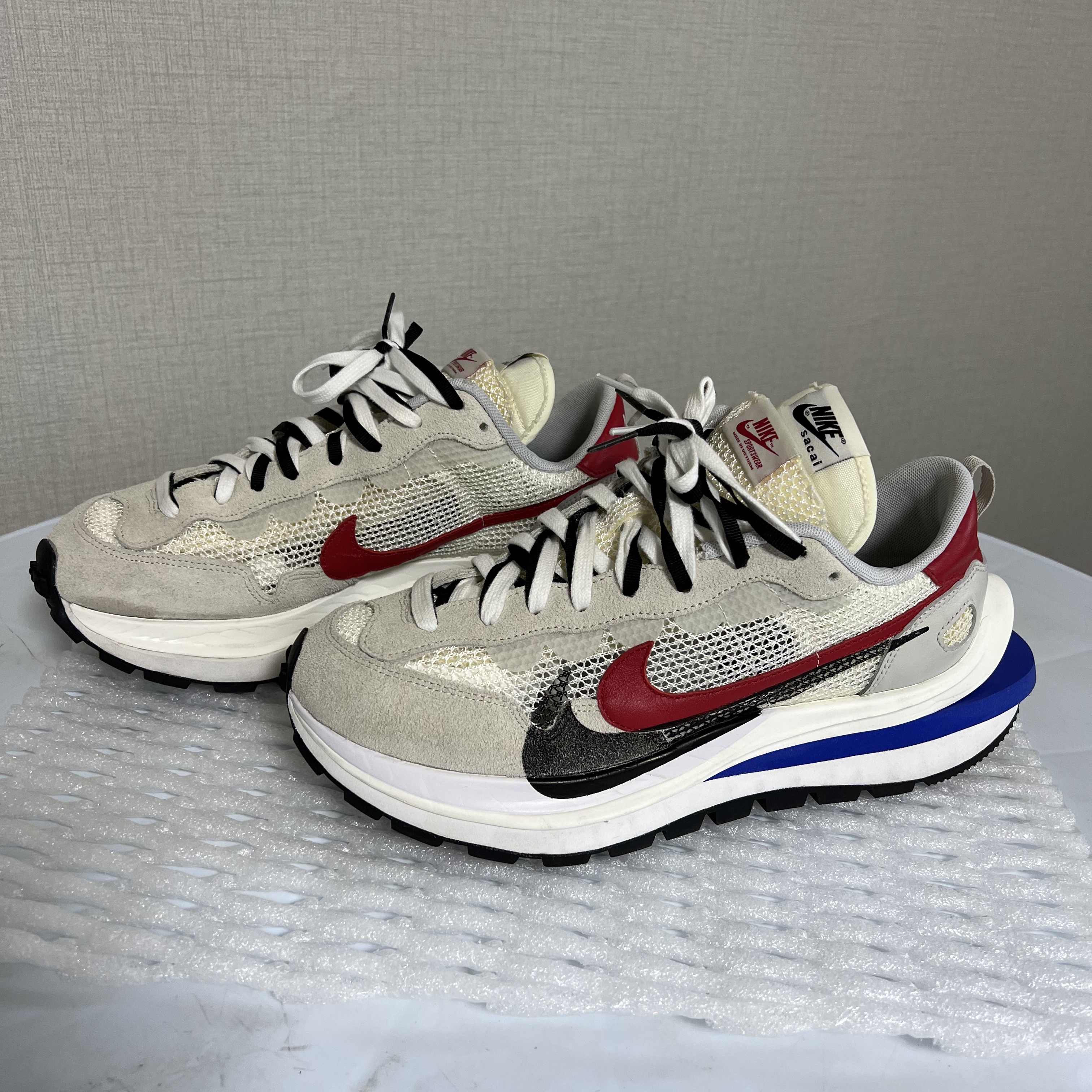 Nike x Sacai VaporWaffle Royal Fuchsia 착용 스타일 - 3