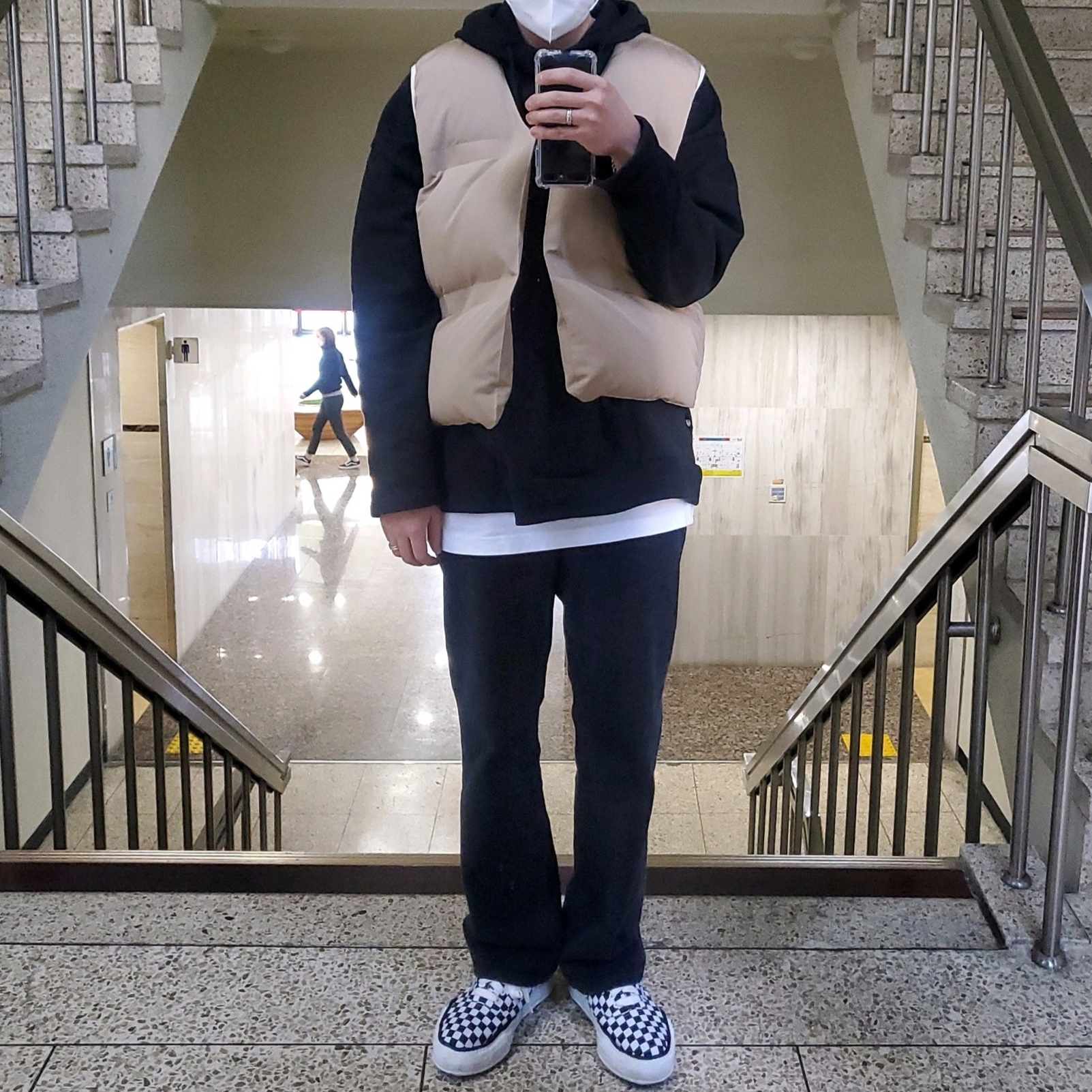 Maison Mihara Yasuhiro Baker OG Sole Canvas Low Cut Sneakers Black White 착용 스타일